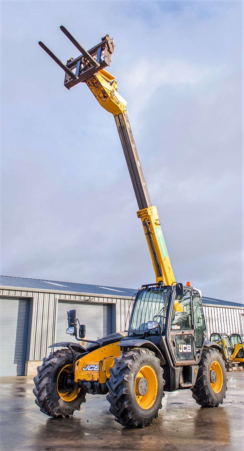 JCB 531-70 7 metre telescopic handler Year: 2013 S/N: 2179098 Recorded Hours: 3180 A603274  c/w V5 - Image 9 of 24