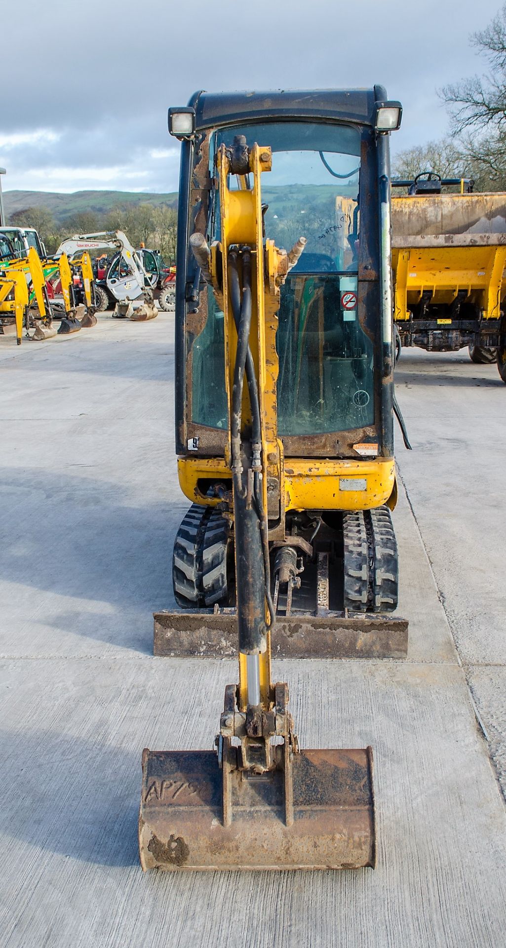 JCB 8016 1.5 tonne rubber tracked mini excavator Year: 2015 S/N: 2071736 Recorded Hours: 2127 blade, - Image 5 of 22