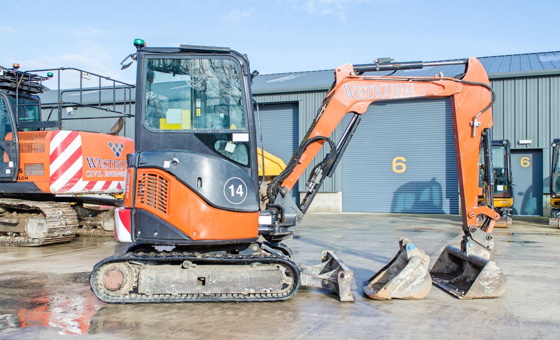Hitachi ZX 29U-3 3 tonne rubber tracked mini excavator Year: 2013 S/N: 21228 Recorded hours: 5284 - Image 8 of 25