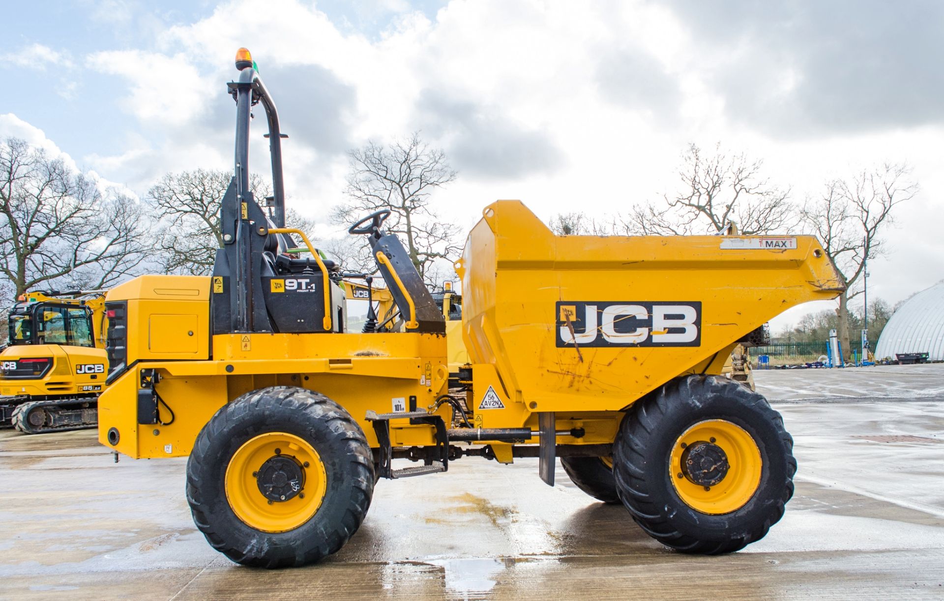 JCB 9 tonne straight skip dumper  Year: 2018 S/N: 2561910 Recorded Hours: 1438 - Image 8 of 20