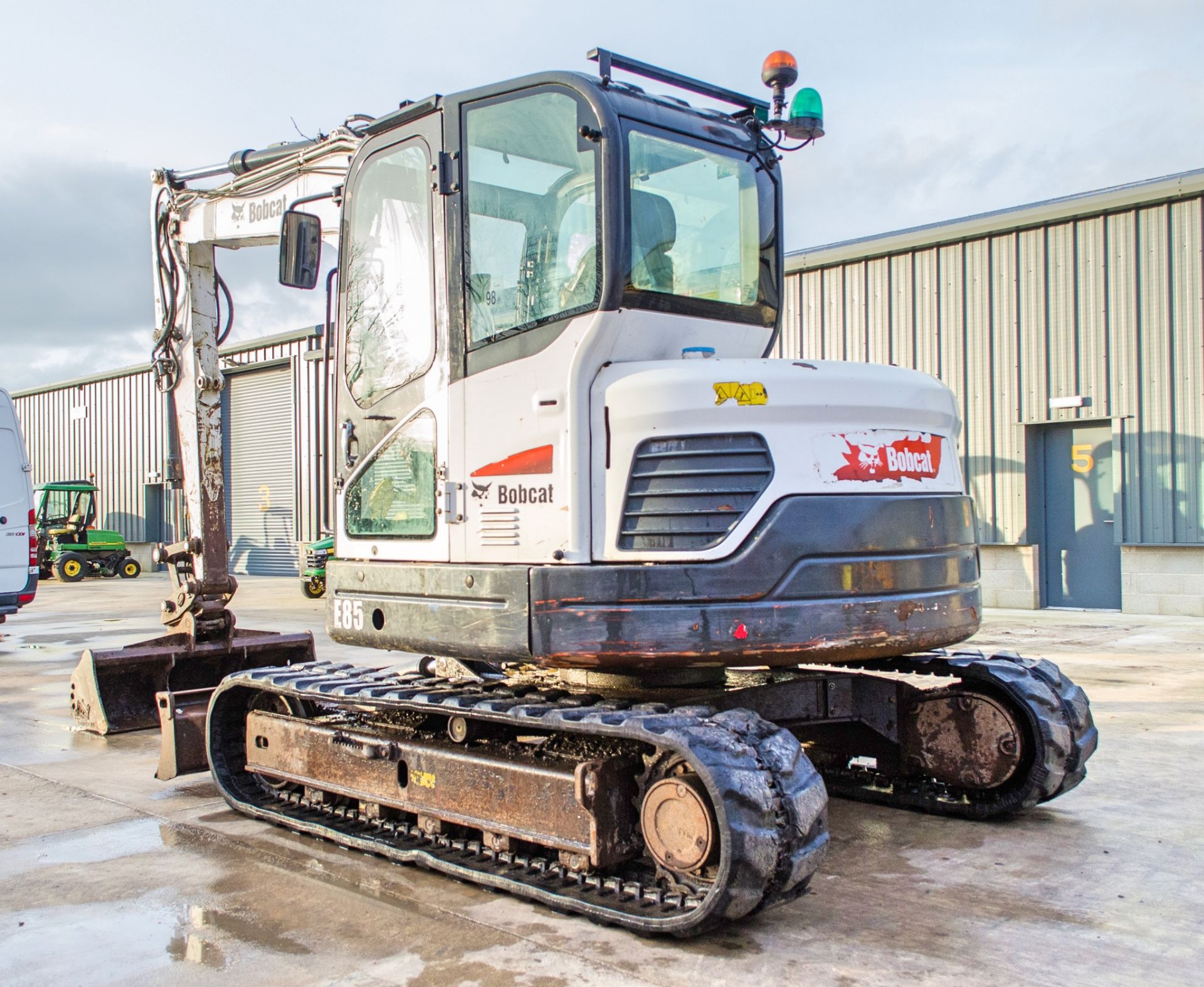 Bobcat E85 8.5 tonne rubber tracked excavator Year: 2014 S/N: 11834 Recorded Hours: Not displayed ( - Image 4 of 23