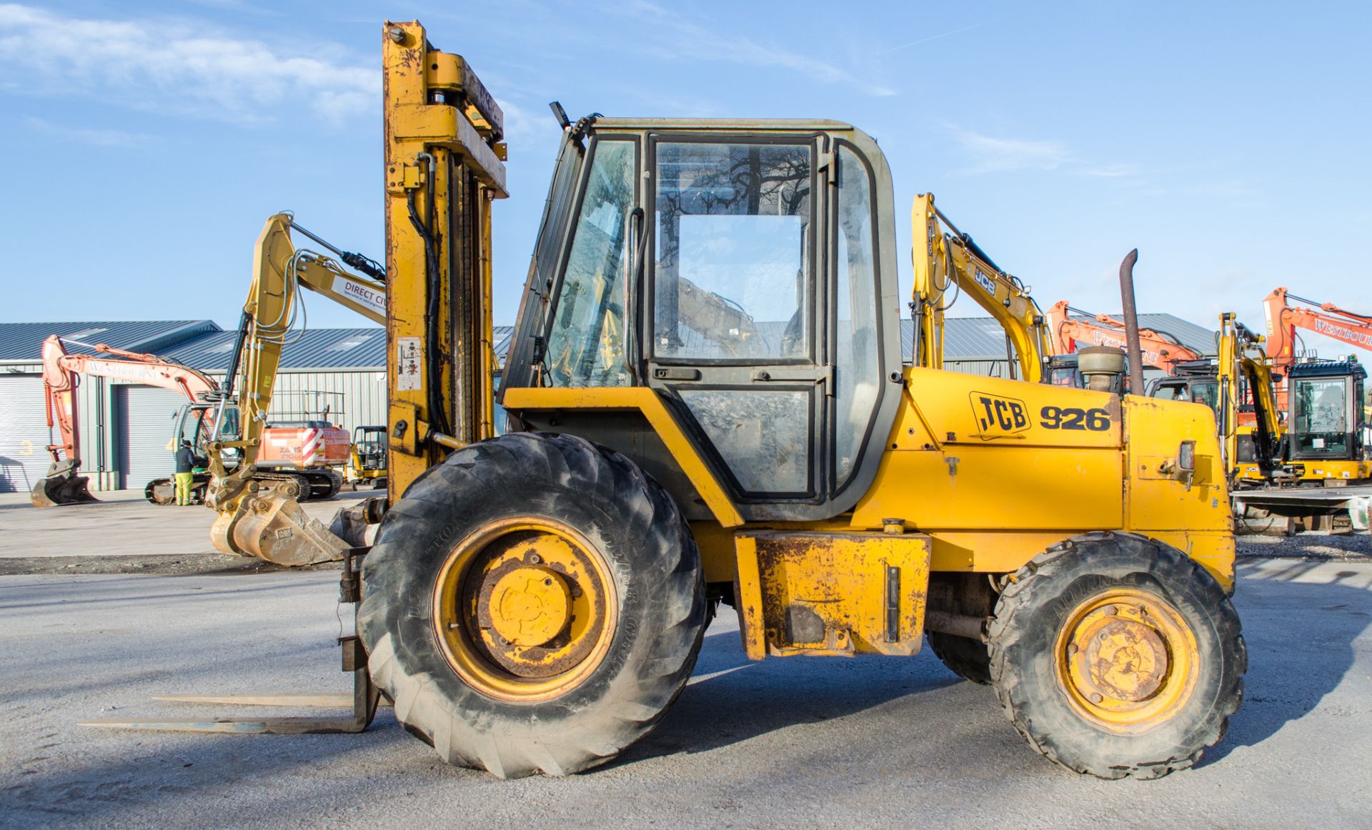 JCB 926 4wd rough terrain fork lift truck  Year: 1997  S/N: 662640 Recorded Hours: 9952 - Image 7 of 18