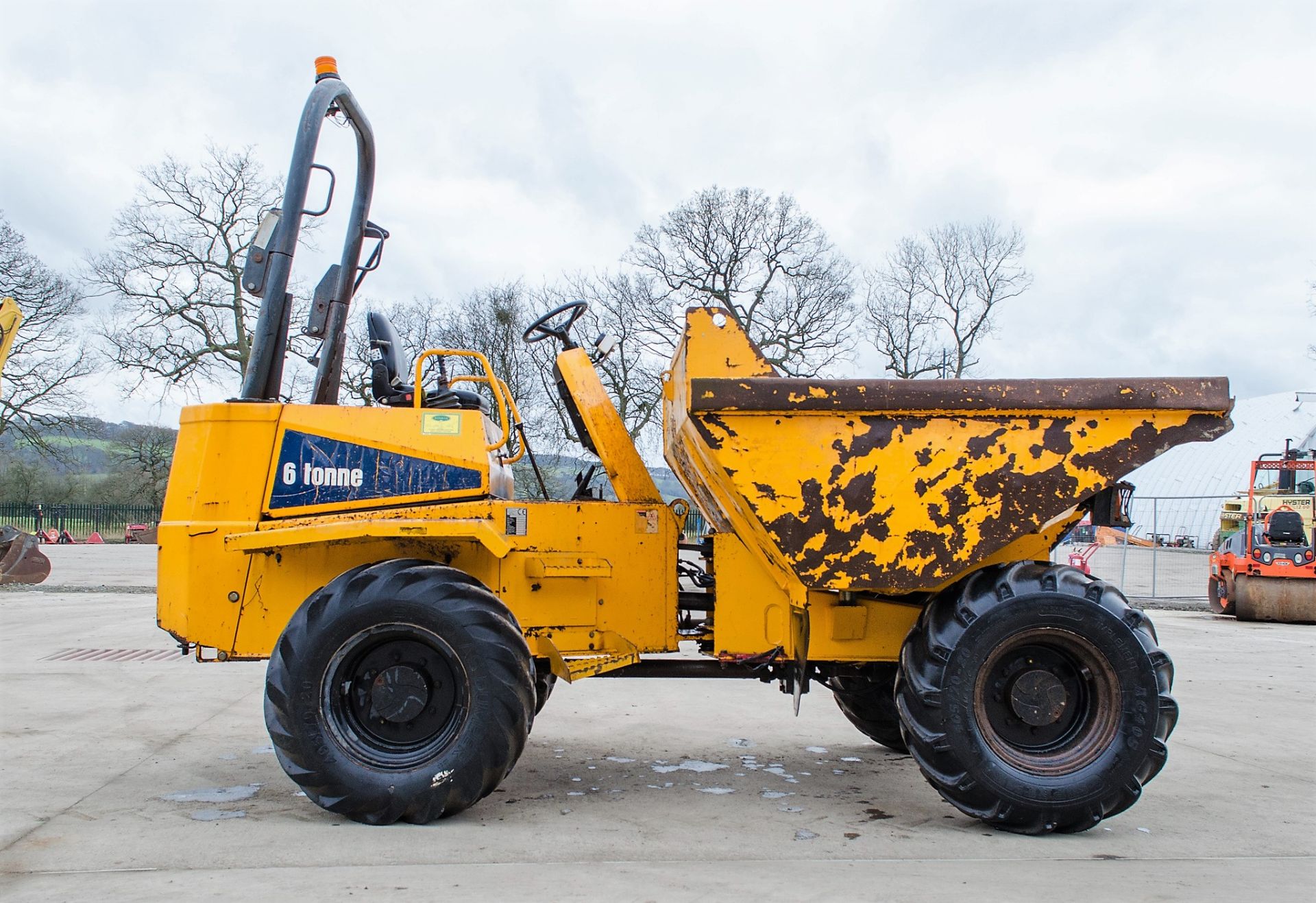 Thwaites 6 tonne straight skip dumper Year: 2010 S/N: 1007B6372 Recorded Hours: 3782 2204 - Image 8 of 20