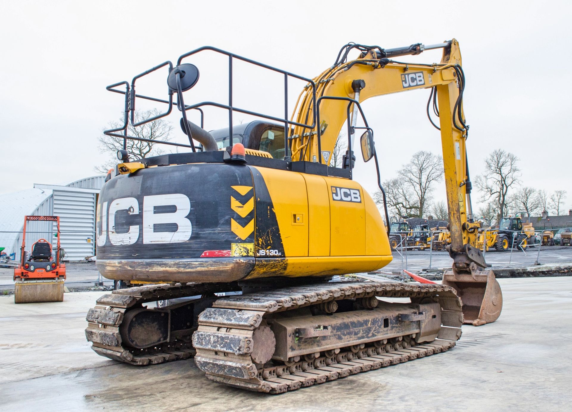 JCB JS 130 LC 13 tonne steel tracked excavator Year: 2014  S/N: 2134514 Recorded Hours: 5385 - Image 3 of 23