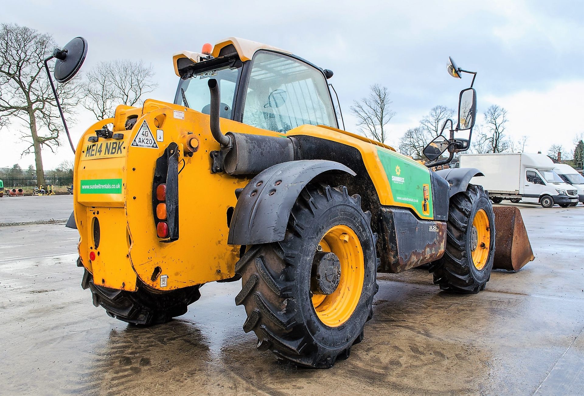 JCB 531-70 7 metre telescopic handler Year: 2014 S/N: 2339735 Recorded Hours: 2524 c/w 7ft bucket - Image 3 of 24