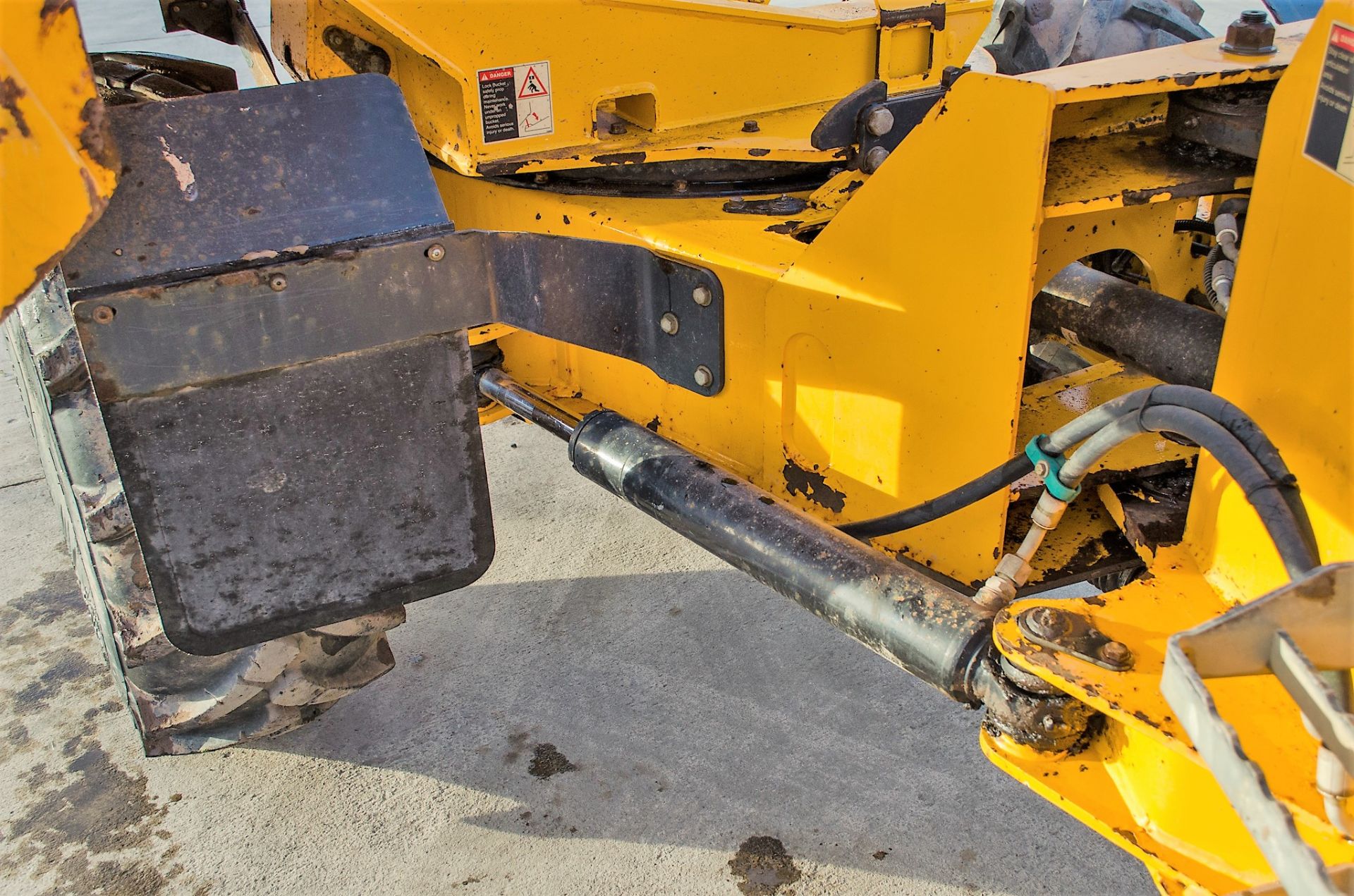 Thwaites 6 tonne swivel skip dumper Year: 2014 S/N: 1C7539 Recorded Hours: 1858 c/w V5C registration - Image 11 of 20