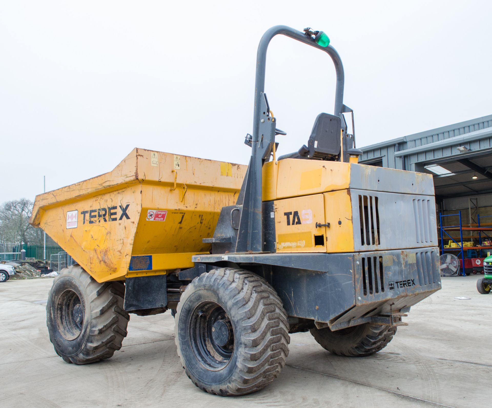 Terex TA9 9 tonne straight skip dumper Year: 2014 S/N: EE4PK5488 Recorded Hours: 2115 1857 - Image 4 of 21