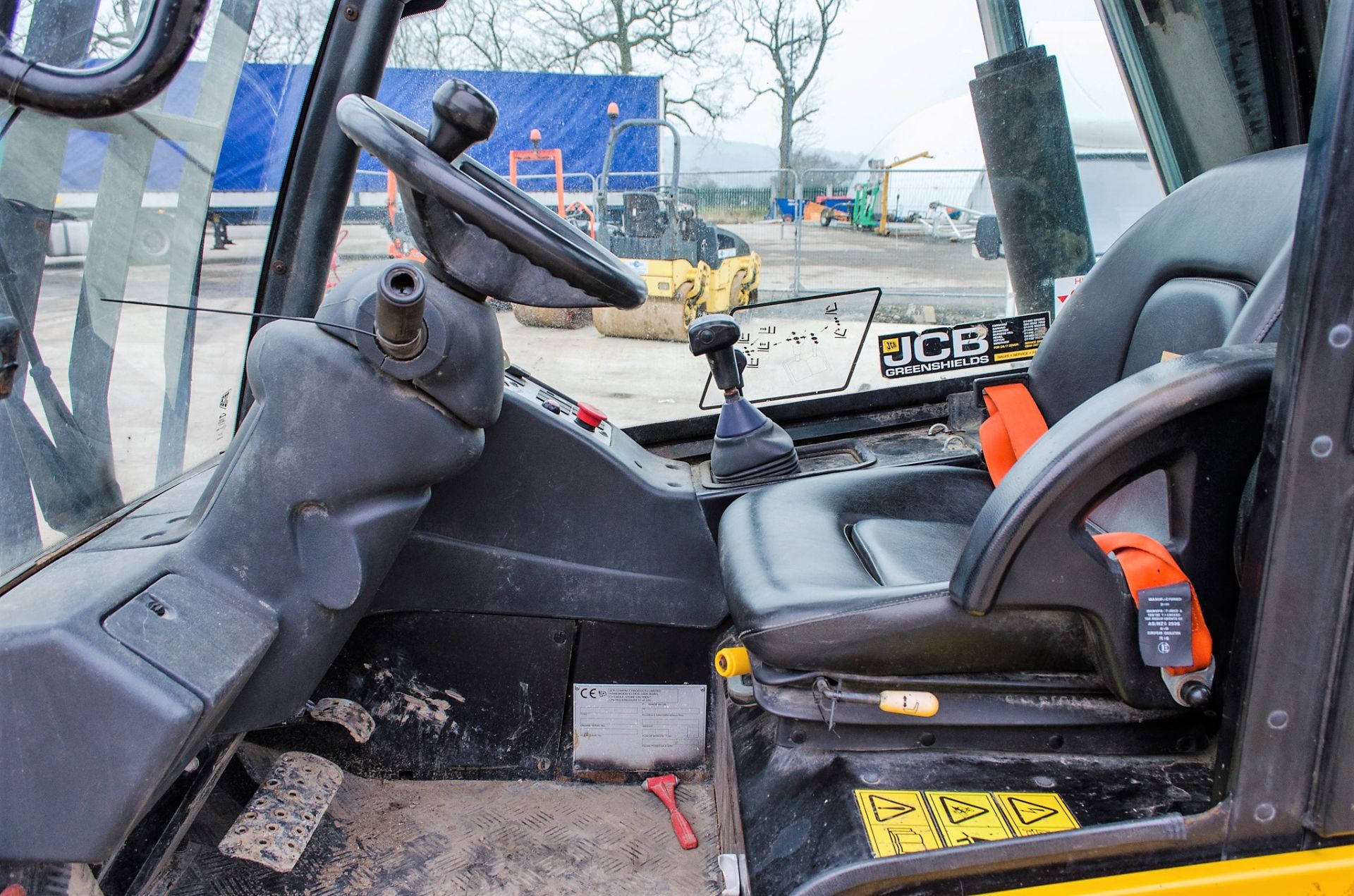 JCB Teletruk 30D 4x4 telescopic fork lift truck Year: 2013 S/N: 1541935 Recorded Hours: 1127 A623434 - Image 18 of 24