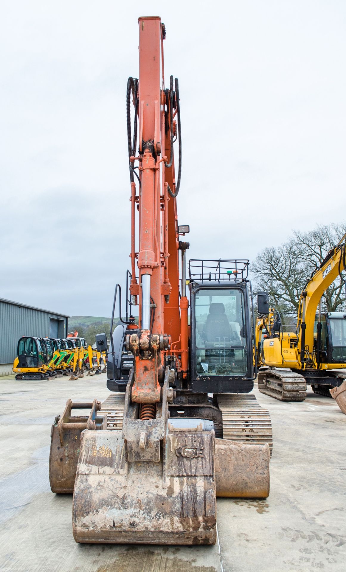 Hitachi ZX 135 US-5B 14.5 tonne steel tracked excavator Year: 2014 S/N: 92769 Recorded hours: 8350 - Image 5 of 25