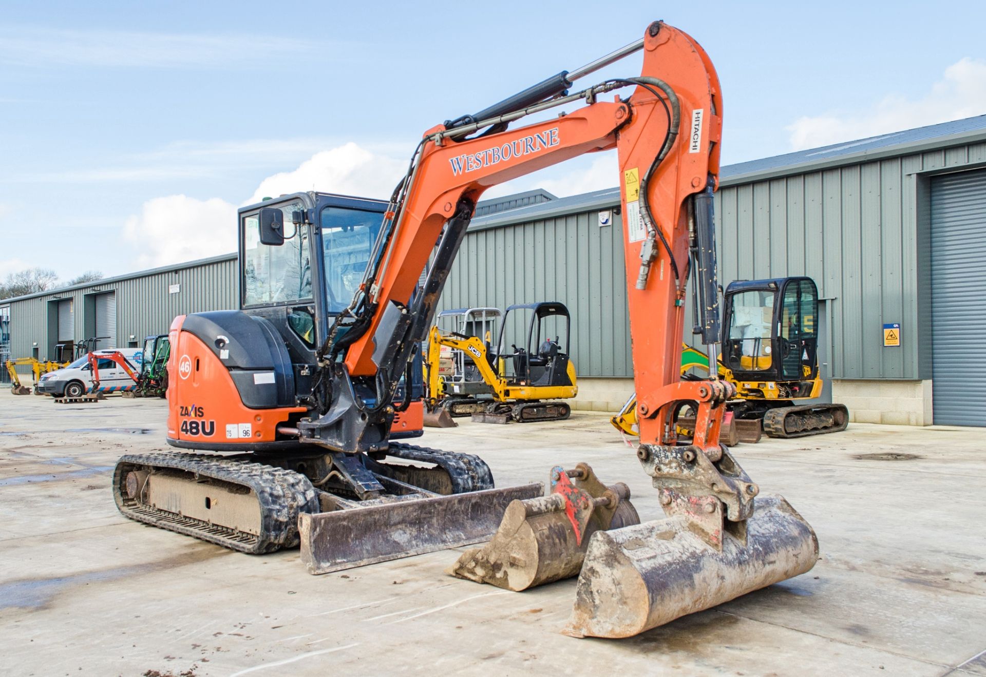 Hitachi ZX 48U - 5A 5 tonne rubber tracked midi excavator Year: 2017 S/N: 34951 Recorded hours: - Image 2 of 24