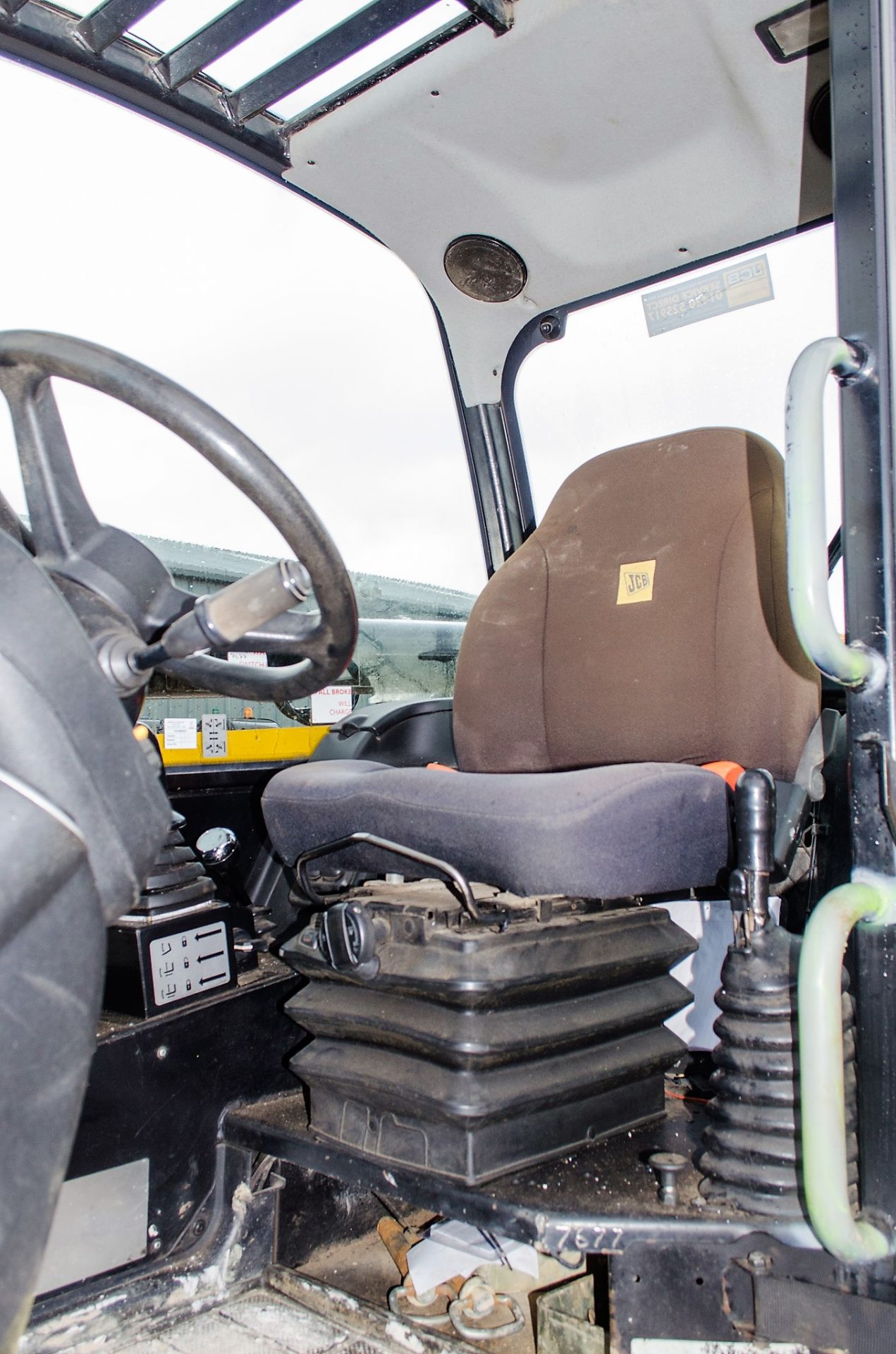 JCB 540-170 17 metre telescopic handler Year: 2014 S/N: 2341088 Recorded Hours: 5298 c/w sway - Image 17 of 22