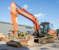 Hitachi ZX 210 LC-5 21 tonne steel tracked excavator Year: 2014 S/N: 300986 Recorded hours: Air con,