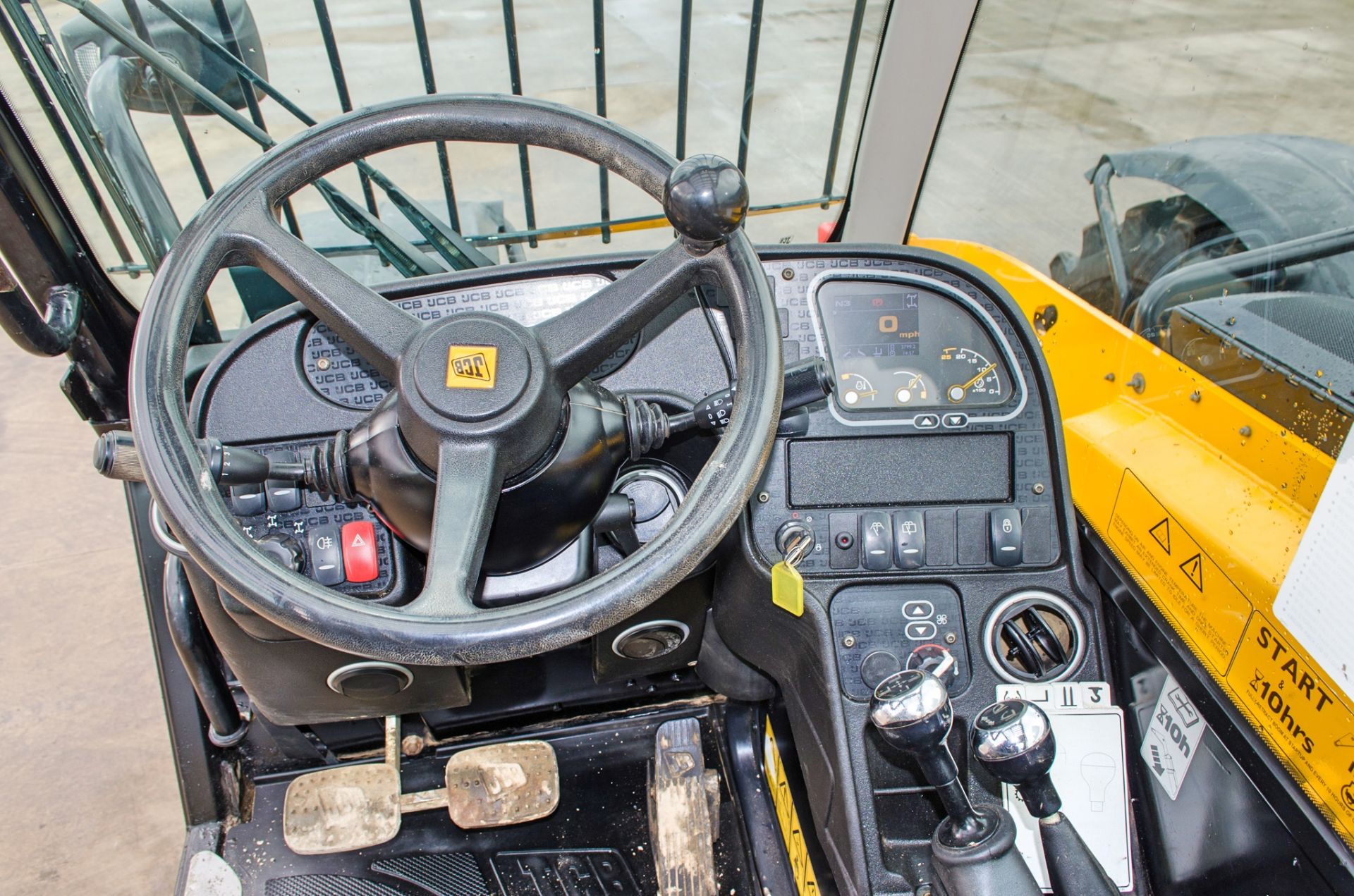 JCB 535-125 12.5 metre telescopic handler  Year: 2018  S/N: 2729598 Recorded Hours: 3799 - Image 20 of 22