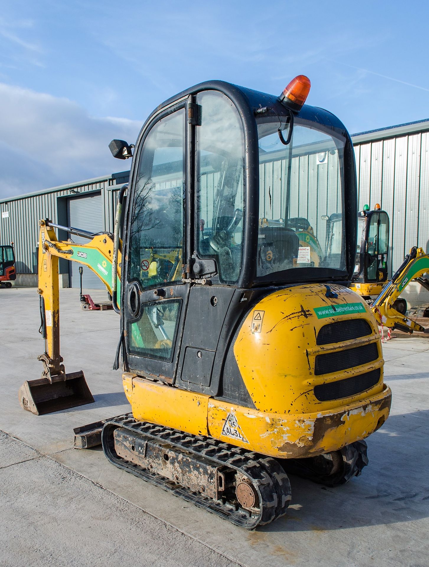 JCB 8016 1.5 tonne rubber tracked mini excavator Year: 2015 S/N: 2071736 Recorded Hours: 2127 blade, - Image 4 of 22