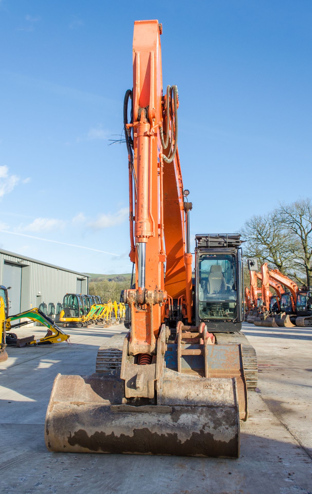 Hitachi ZX 210 LC-5 21 tonne steel tracked excavator Year: 2014 S/N: 300986 Recorded hours: Air con, - Image 5 of 24