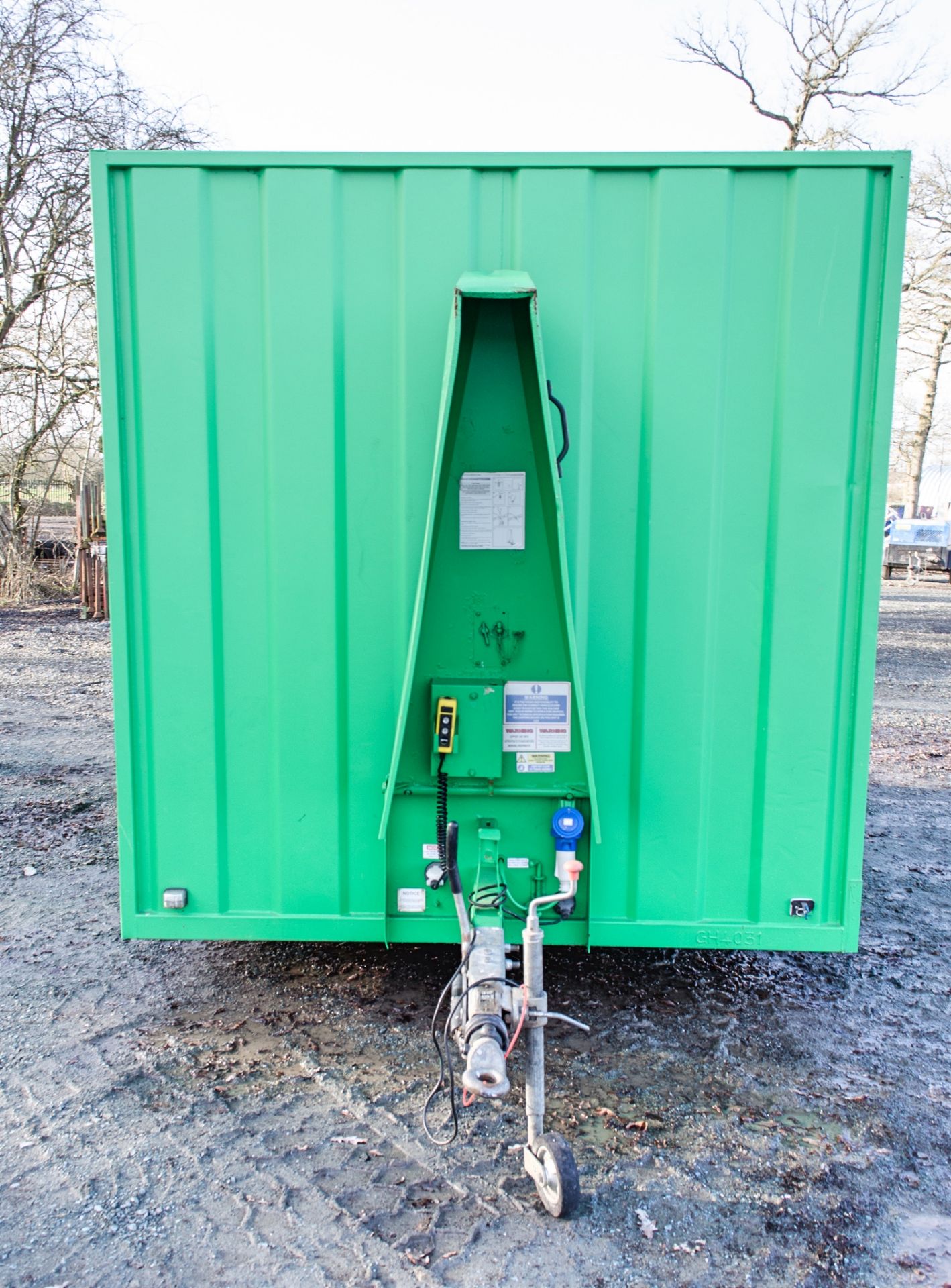 12ft x 6 ft Groundhog fast tow mobile steel anti vandal welfare unit Comprising of: canteen area, - Image 5 of 12