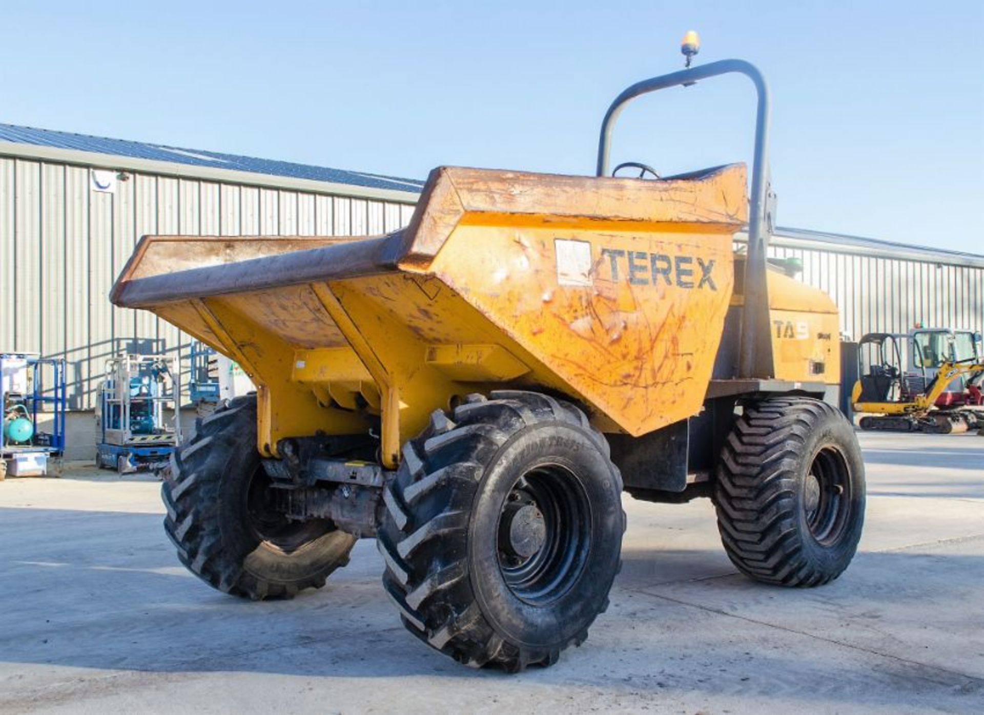 Terex TA9 9 tonne straight skip dumper Year: 2011 S/N: B4MV2375 Recorded Hours: 3265 18729