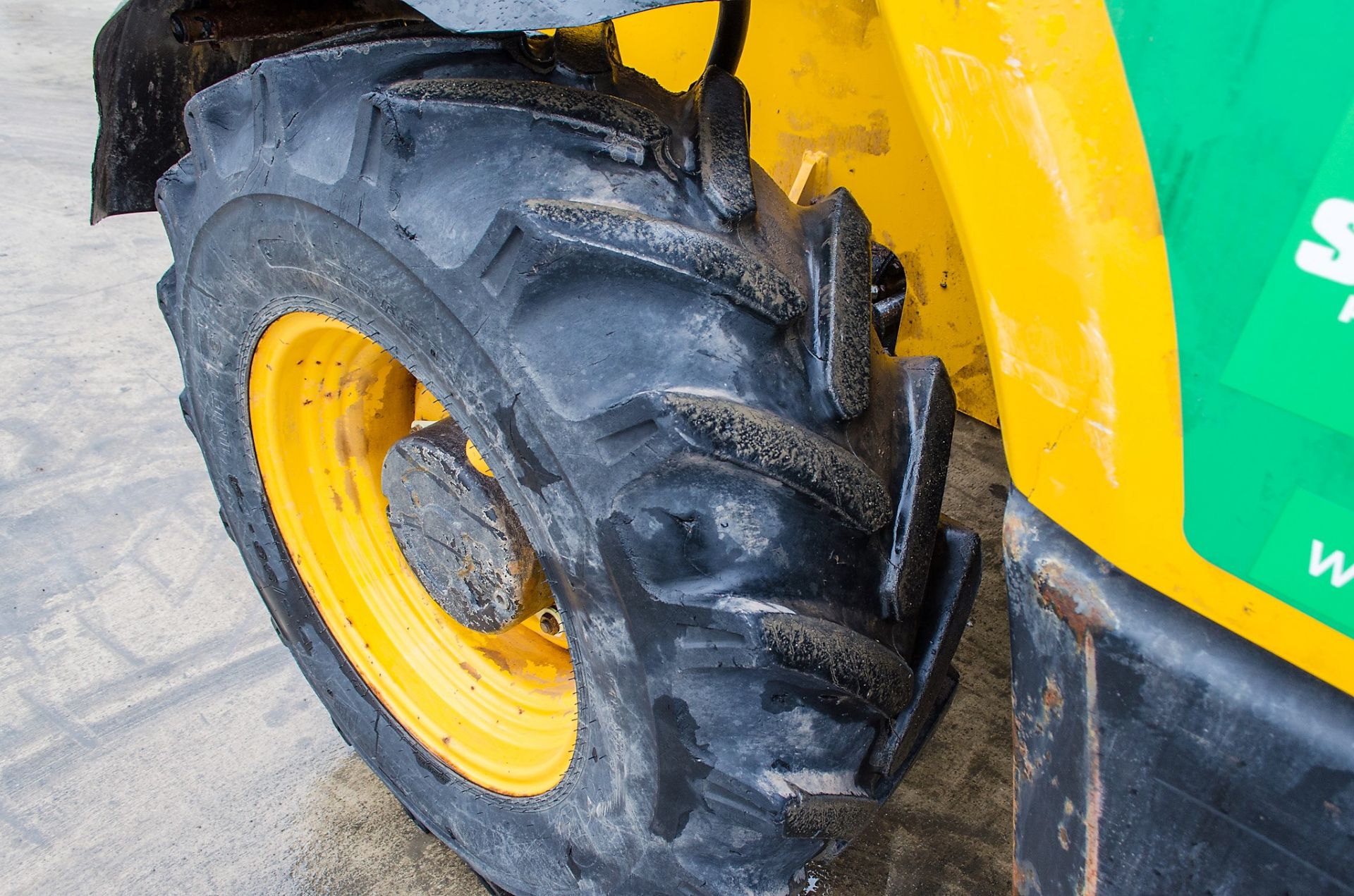 JCB 531-70 7 metre telescopic handler Year: 2014 S/N: 2339735 Recorded Hours: 2524 c/w 7ft bucket - Image 15 of 24