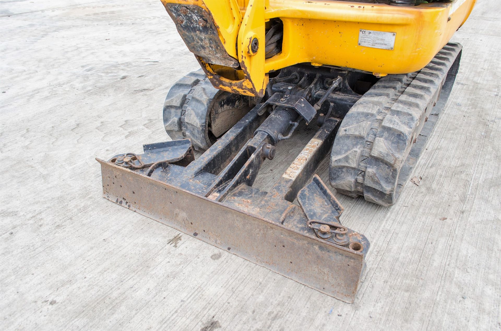 JCB 8018 1.8 tonne rubber tracked mini excavator Year: 2013 S/N: 2074806 Recorded Hours: 1604 blade, - Image 11 of 21