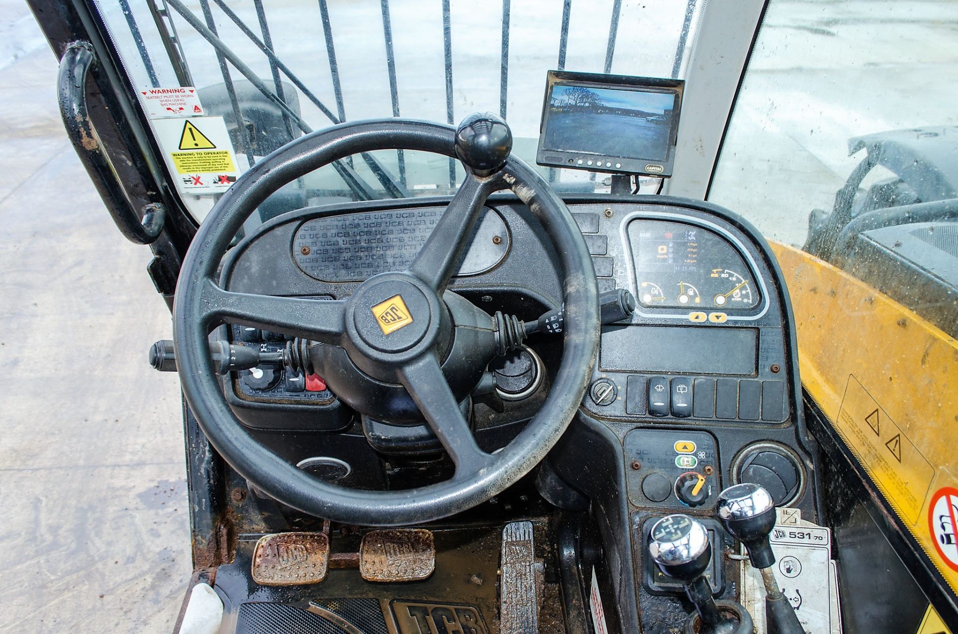 JCB 531-70 7 metre telescopic handler Year: 2014 S/N: 2339735 Recorded Hours: 2524 c/w 7ft bucket - Image 20 of 24