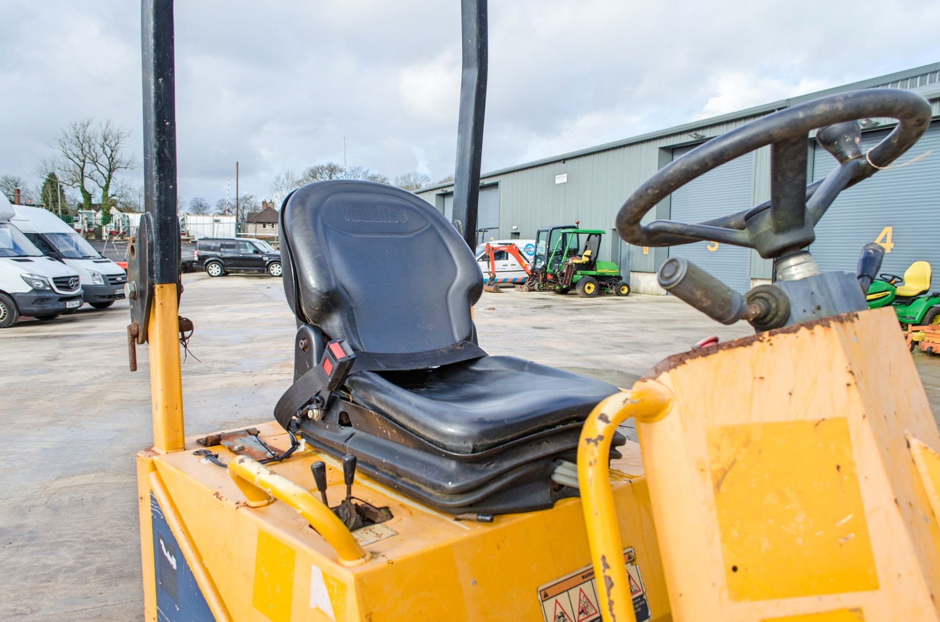 Thwaites 1 tonne hi-tip dumper Year: 2014 S/N: 17C7799 Recorded Hours: 1736 A635321 - Image 17 of 21