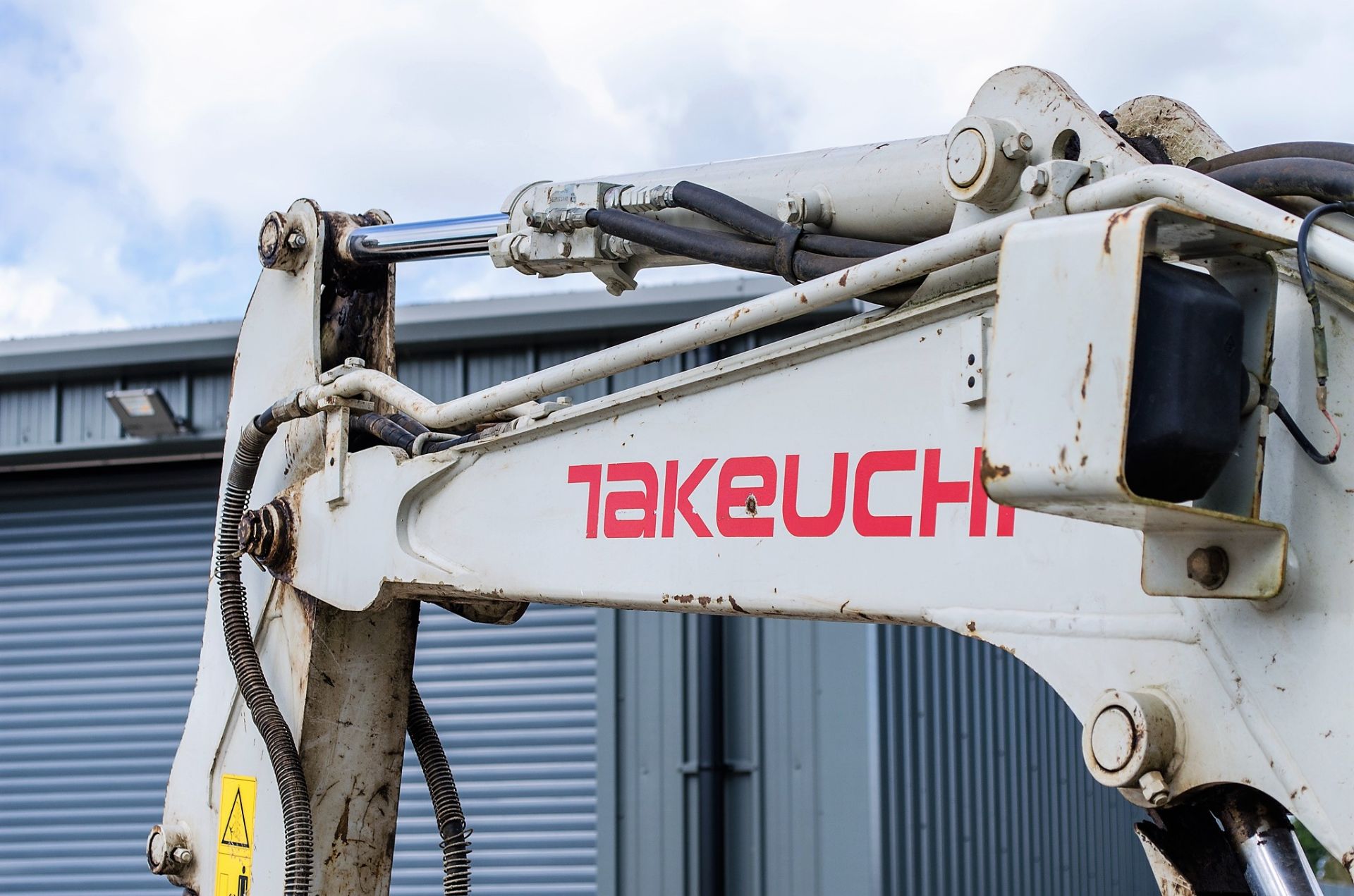 Takeuchi TB228 2.8 tonne rubber tracked mini excavator Year: 2015 S/N: 122804265 Recorded Hours: - Image 14 of 19