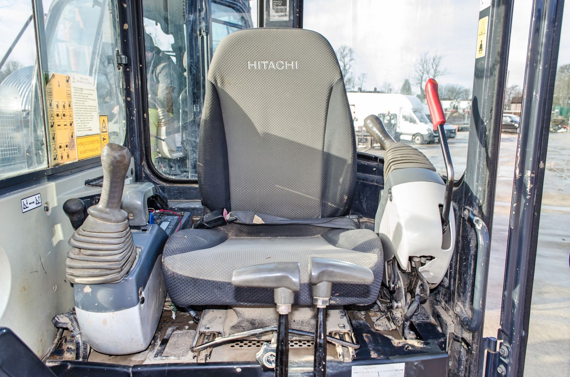 Hitachi ZX 29U-3 3 tonne rubber tracked mini excavator Year: 2013 S/N: 21228 Recorded hours: 5284 - Image 22 of 25