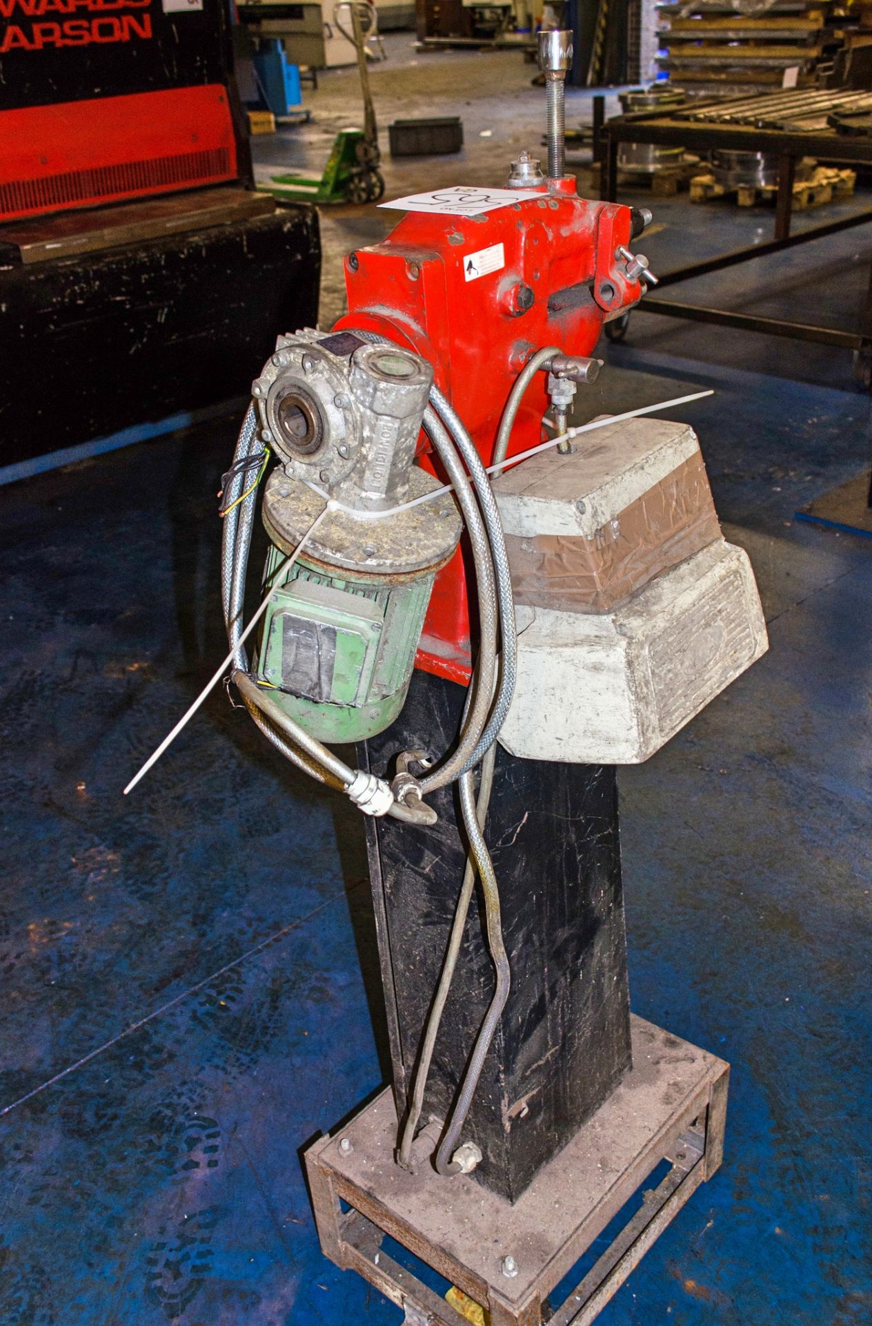 WNS swaging machine - Image 2 of 3