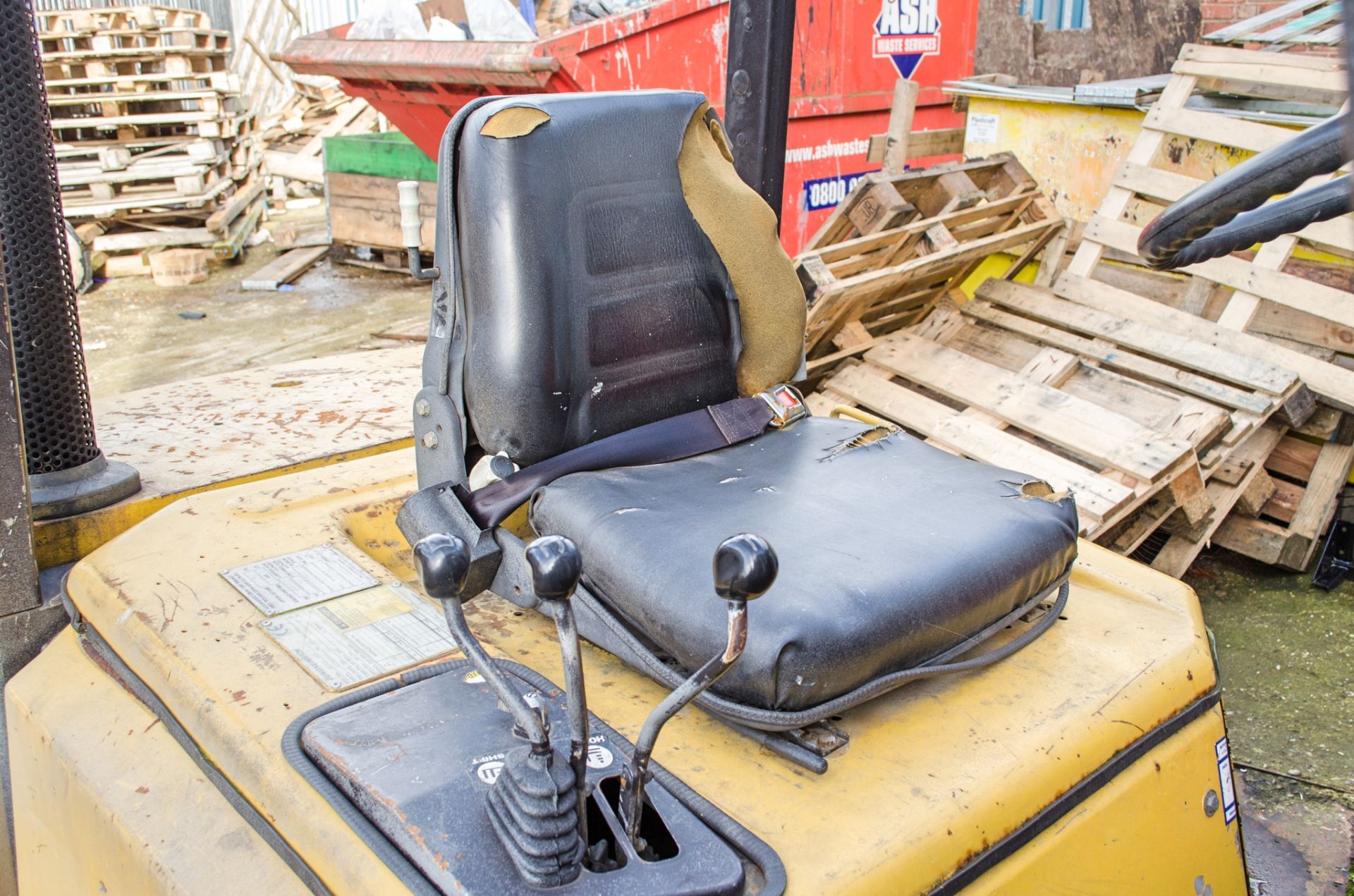 Yale GDP 25 TF 2.5 tonne diesel driven forklift truck S/N: E177B104 63T ** Suspected starter motor - Image 10 of 15