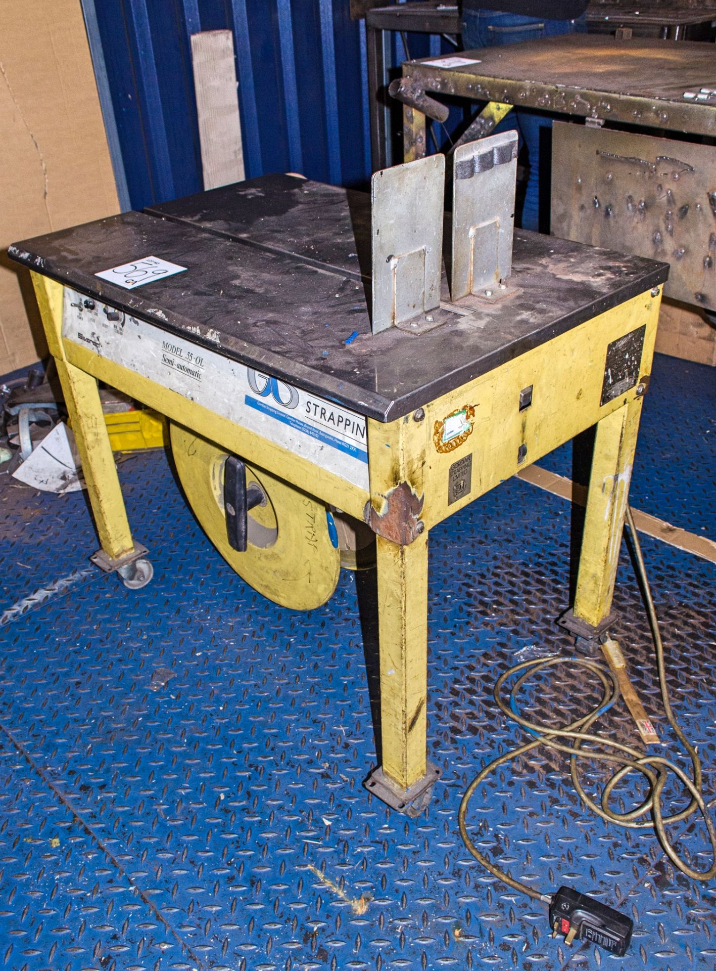 G5 240v strapping machine