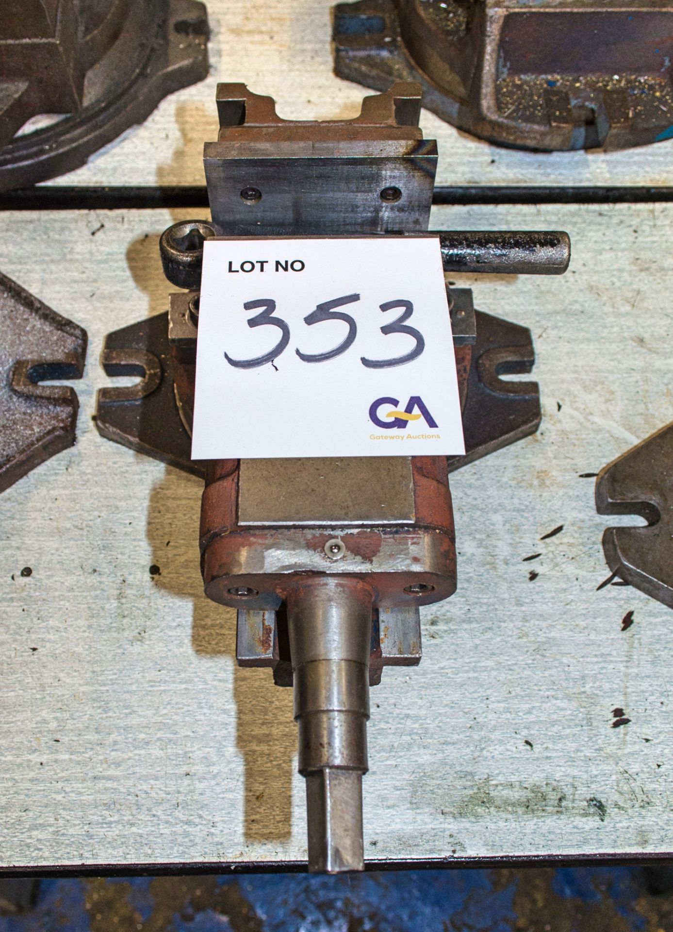 100mm universal machine vice