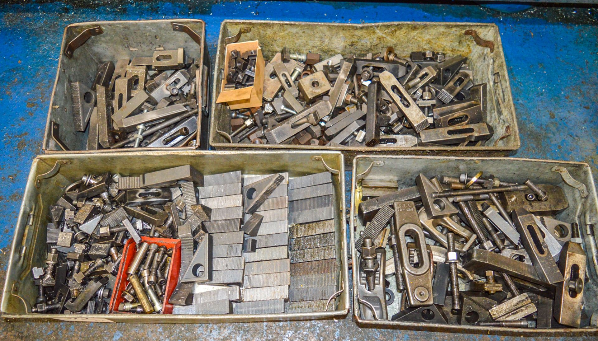 Quantity of clamping components as photographed