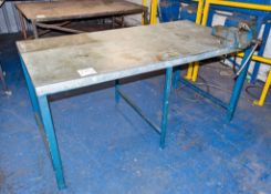 Steel work bench c/w Record No. 5 bench vice
