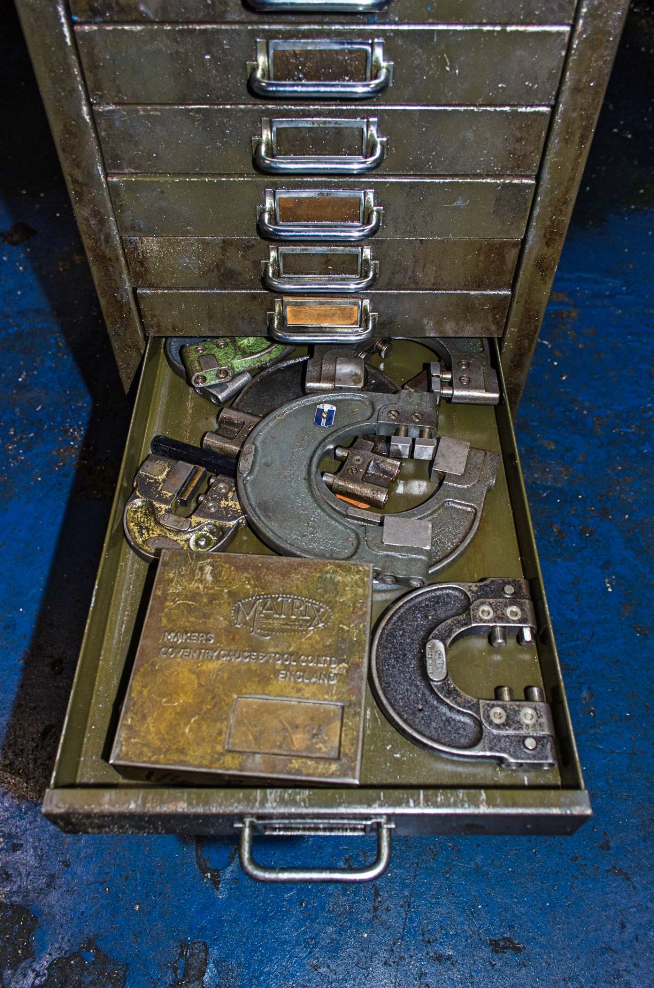 14 drawer steel tool chest c/w contents of gauges as photographed - Image 10 of 14