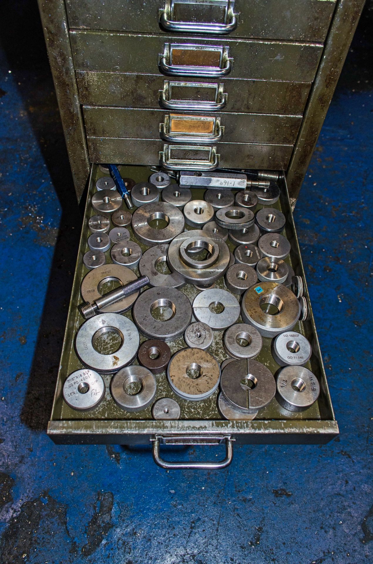 14 drawer steel tool chest c/w contents of gauges as photographed - Image 11 of 14