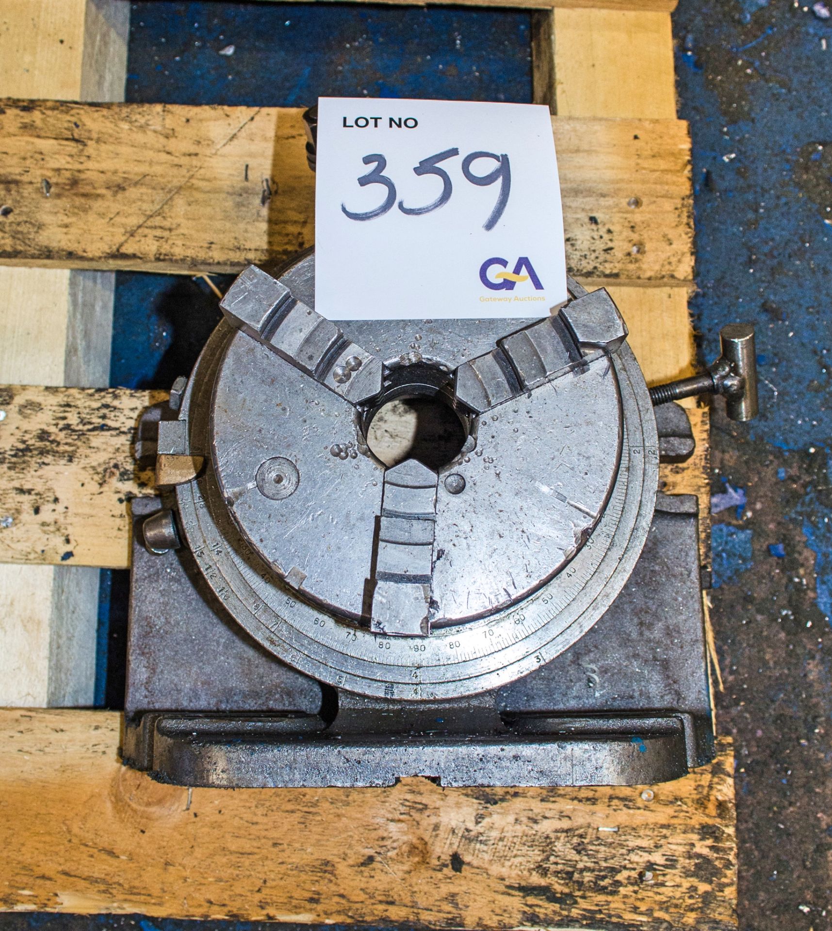 3 jaw dividing head