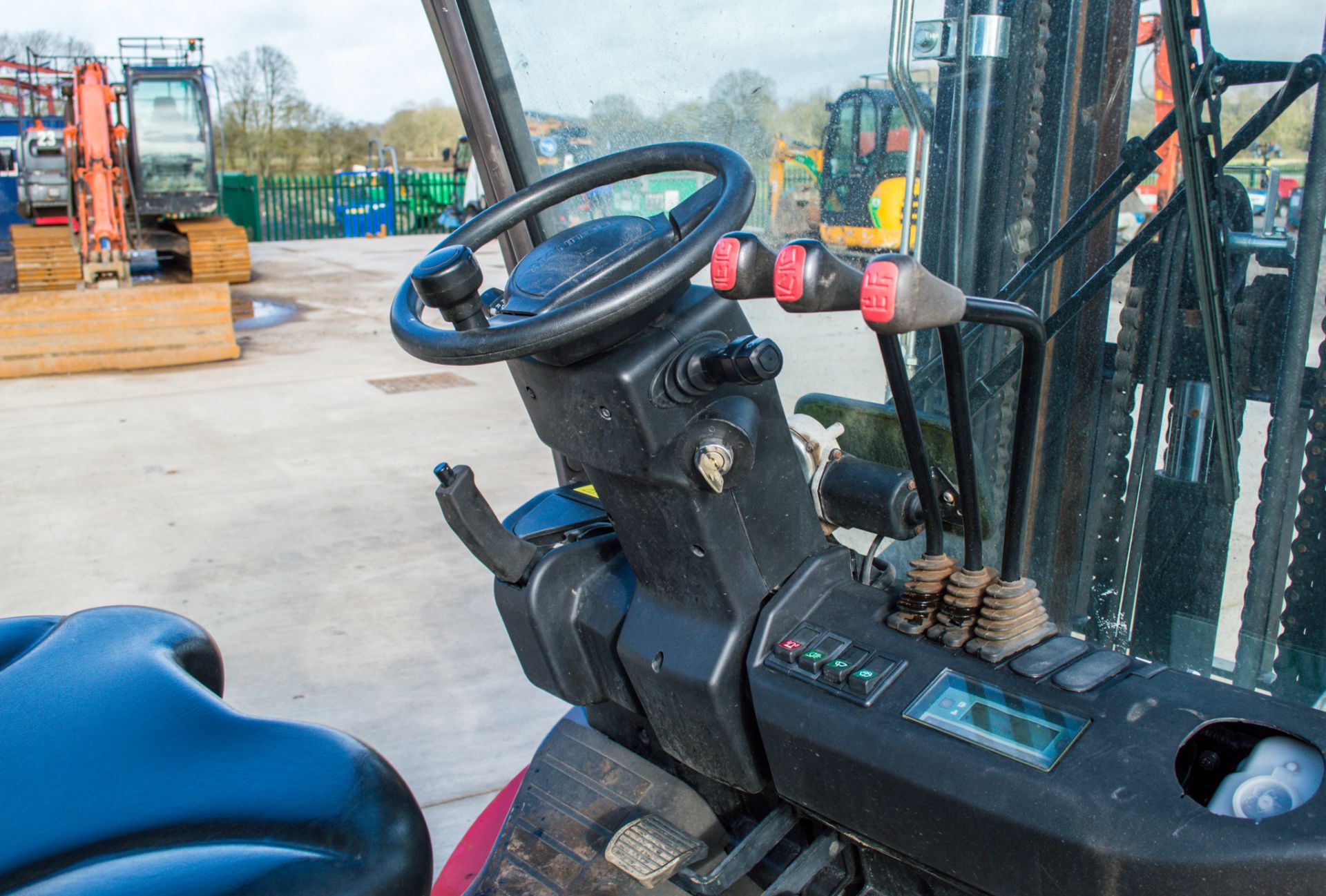 Manitou  MI 30D 3 tonne diesel fork lift truck Year: 2020 S/N: 877312 Recorded Hours: 358 - Image 17 of 18