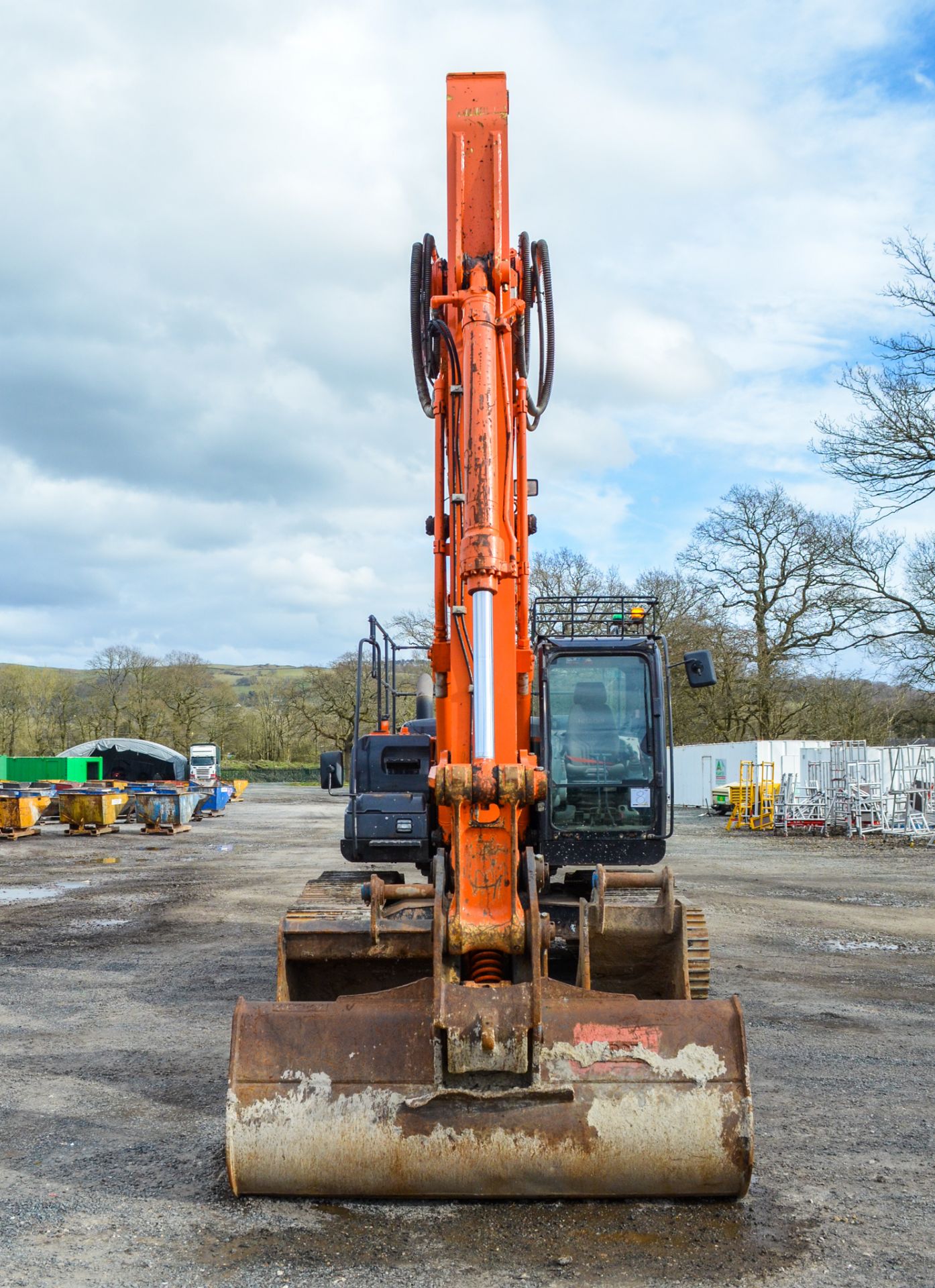 Hitachi ZX 210 LC 21 tonne steel tracked excavator Year: 2016 S/N: 303738 Recorded hours: 8788 Air - Image 5 of 22