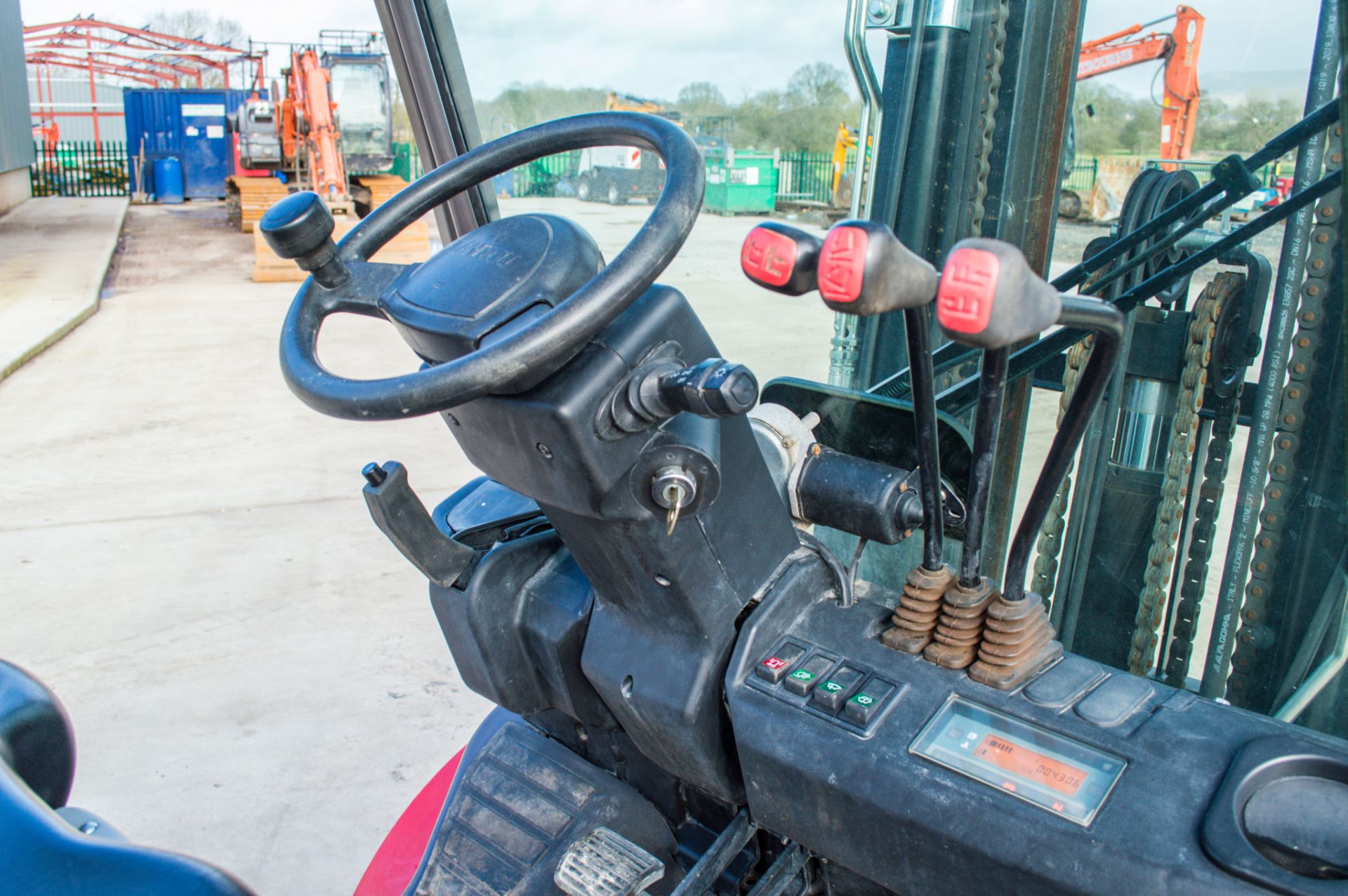 Manitou  MI 30D 3 tonne diesel fork lift truck Year: 2020 S/N: 877369 Recorded Hours: 430 TH75 - Image 17 of 18