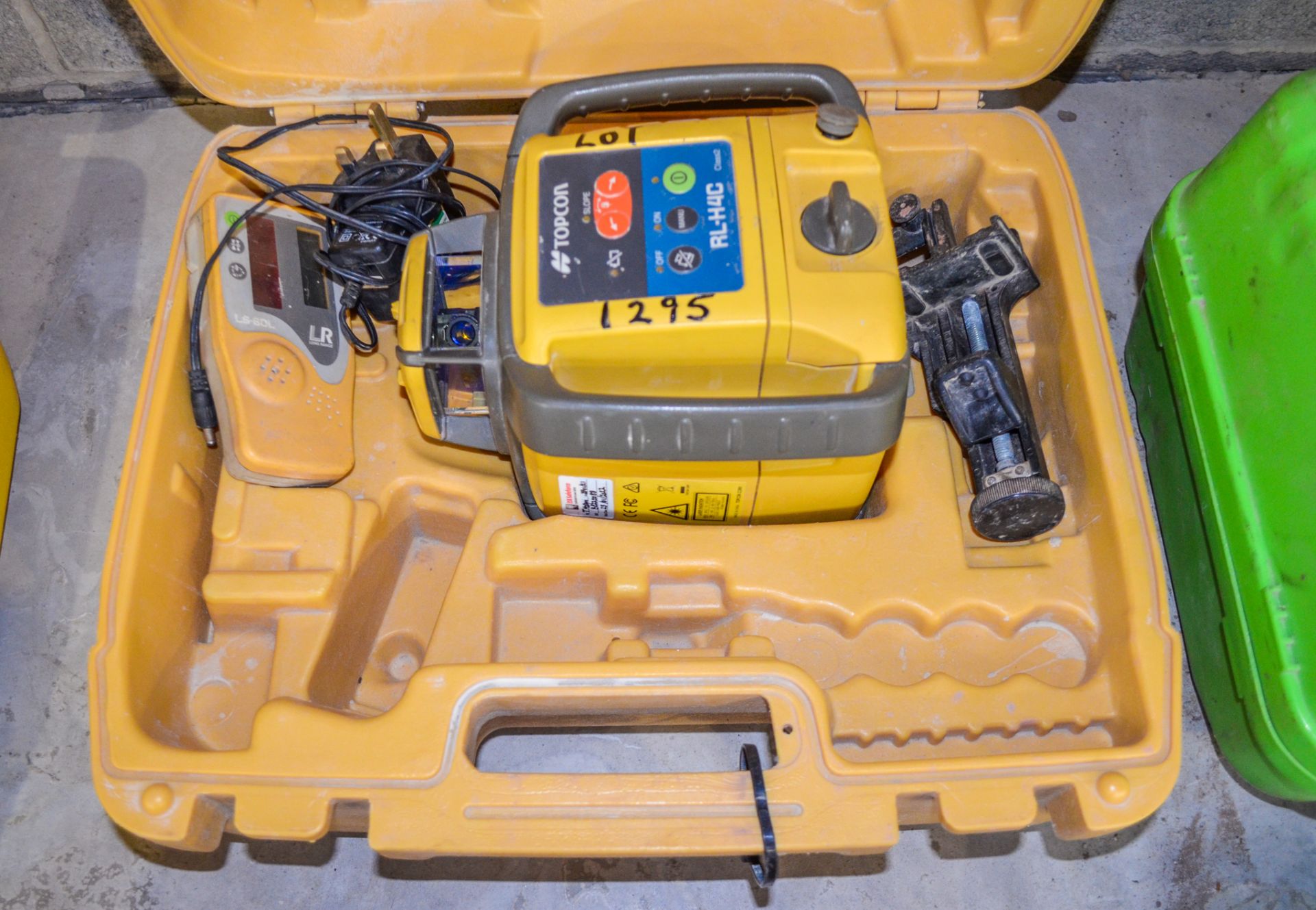 Topcon RL-H4C rotating laser c/w LS-60L receiver, charger and carry case B0220088