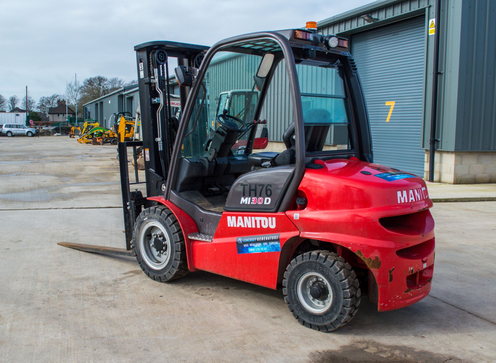 Manitou  MI 30D 3 tonne diesel fork lift truck Year: 2020 S/N: 877684 Recorded Hours: 128 TH76 - Image 4 of 19