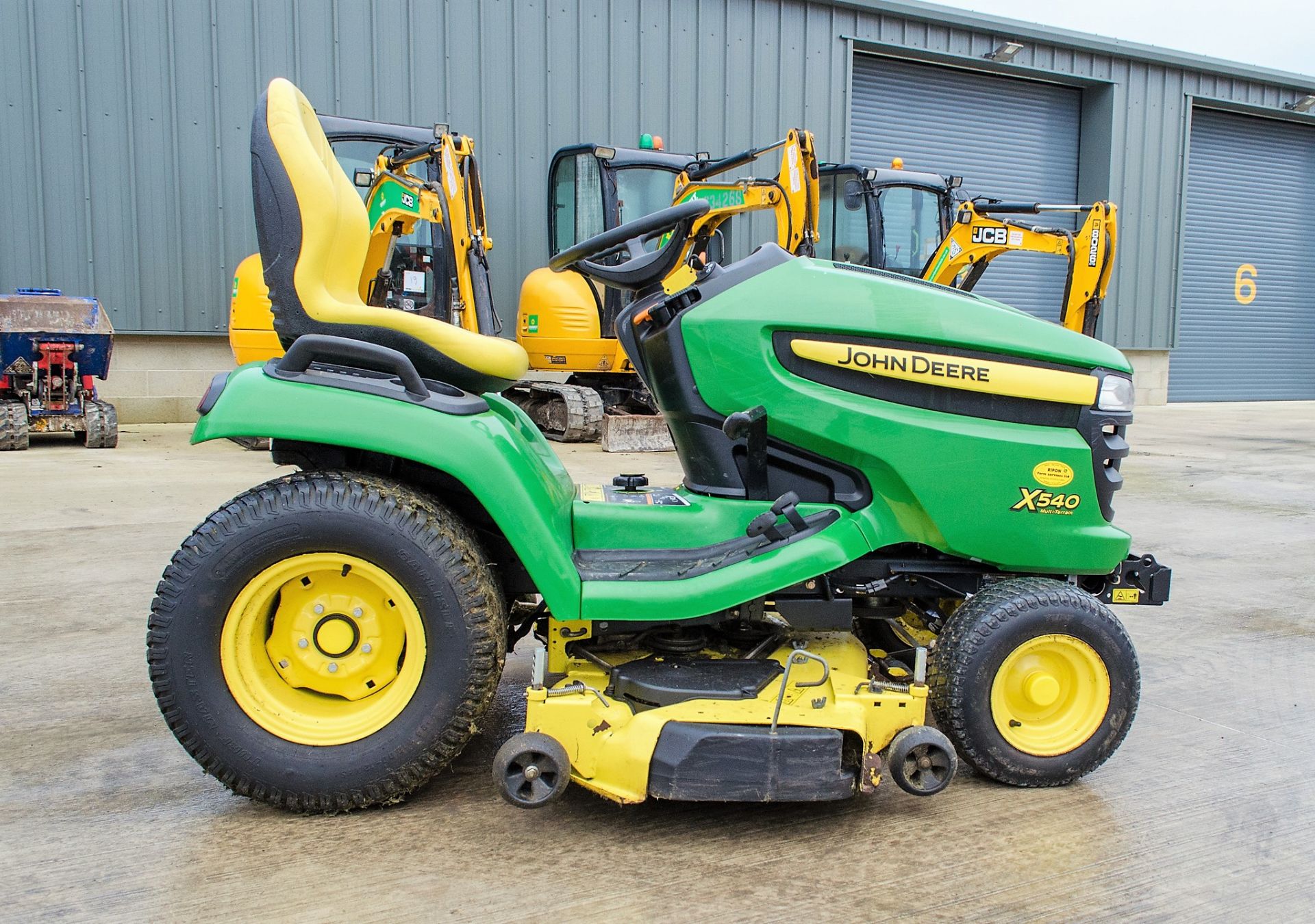 John Deere X540 petrol driven ride on lawnmower Year: 2011 Recorded Hours: 711 c/w 54 inch cutting - Image 8 of 15