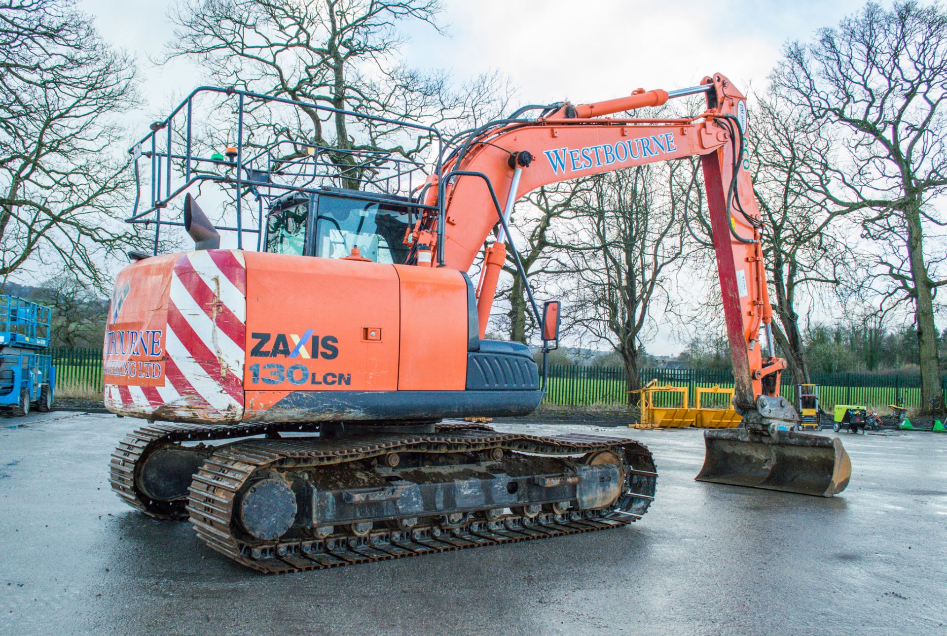 Hitachi ZX 130 LCN  13 tonne steel tracked excavator Year: 2013 S/N: 090663 Recorded Hours: 10018 - Image 3 of 22