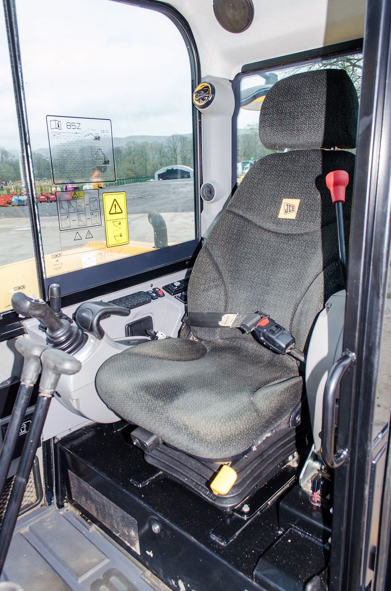 JCB 85 Z-2 Groundworker 8.5 tonne rubber tracked excavator Year: 2020 S/N: 2735672 Recorded Hours: - Image 24 of 30