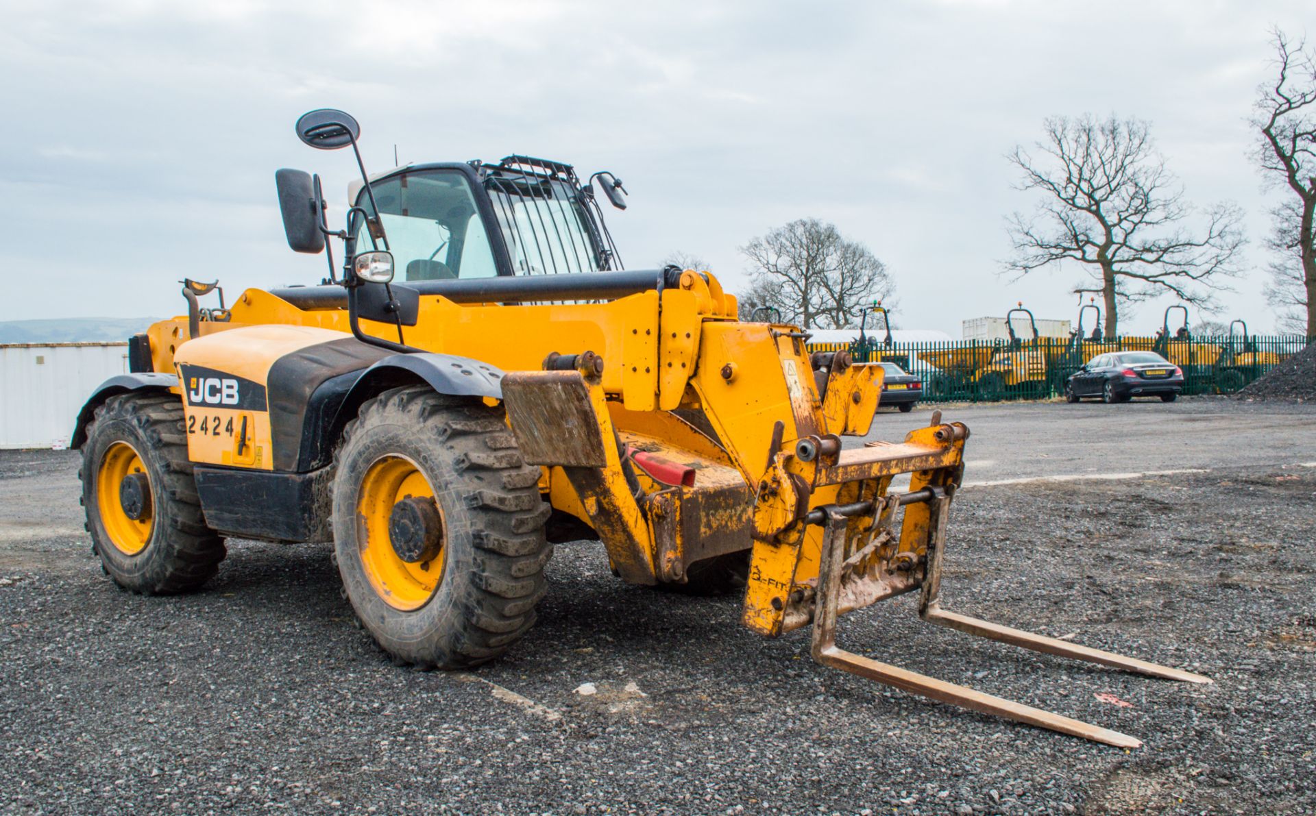 JCB 535-125 Hi-Viz 12.5 metre telescopic handler - Image 2 of 25