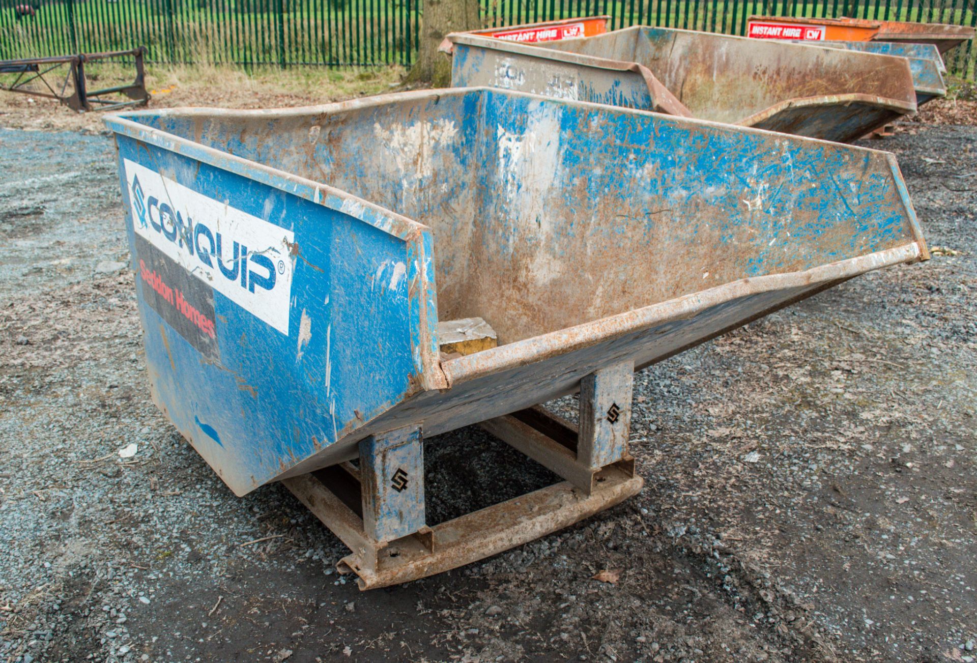 Conquip autolock fork lift tipping skip CW77294