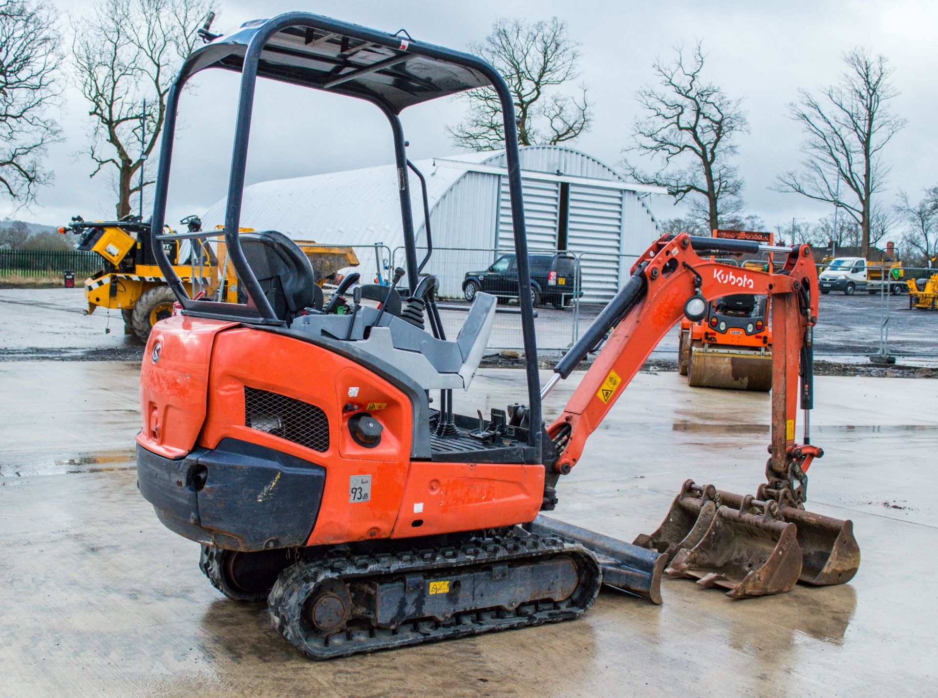 Kubota KX015-4 1.5 tonne rubber tracked mini excavator Year: 2016 S/N: 60177 Recorded Hours: 1870 - Image 3 of 18