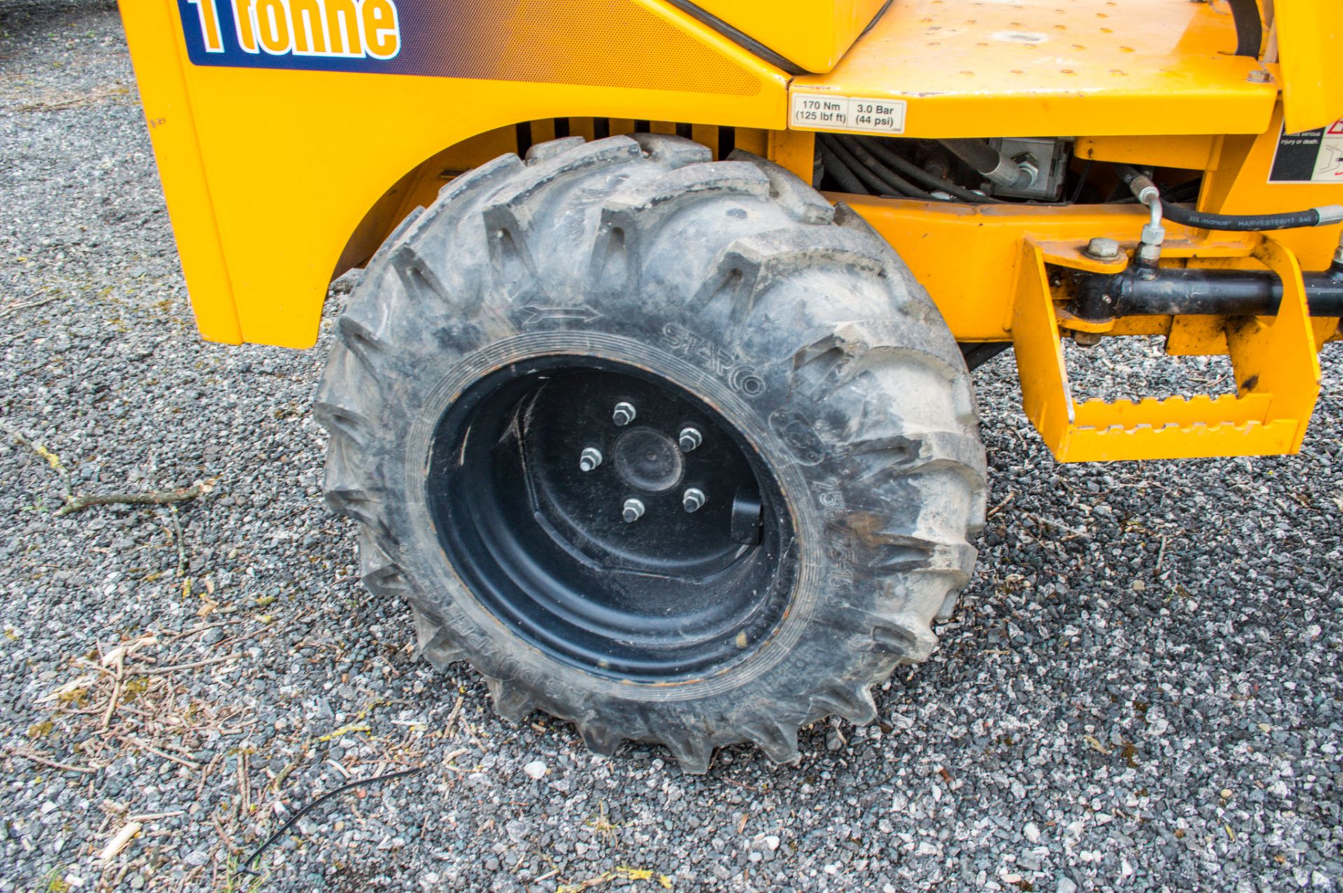 Thwaites 1 tonne hi-tip dumper Year: 2017 Recorded Hours: 227 S/N: 717D9589 - Image 9 of 18