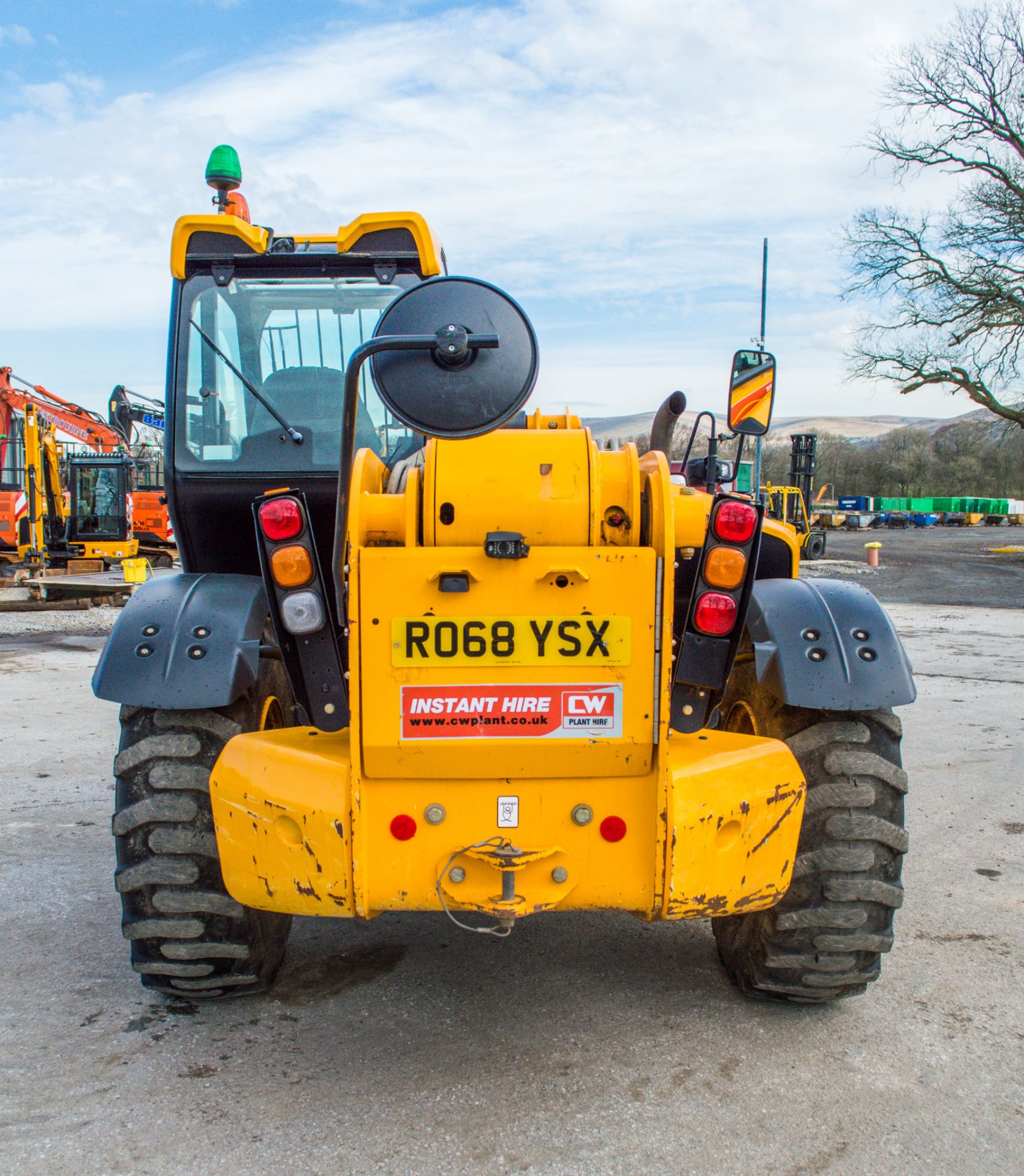 JCB 540 - 140 Hi-Viz 14 metre telescopic handler  Year: 2018 S/N: 2573100 Recorded Hours: 2860 C/w - Image 6 of 25