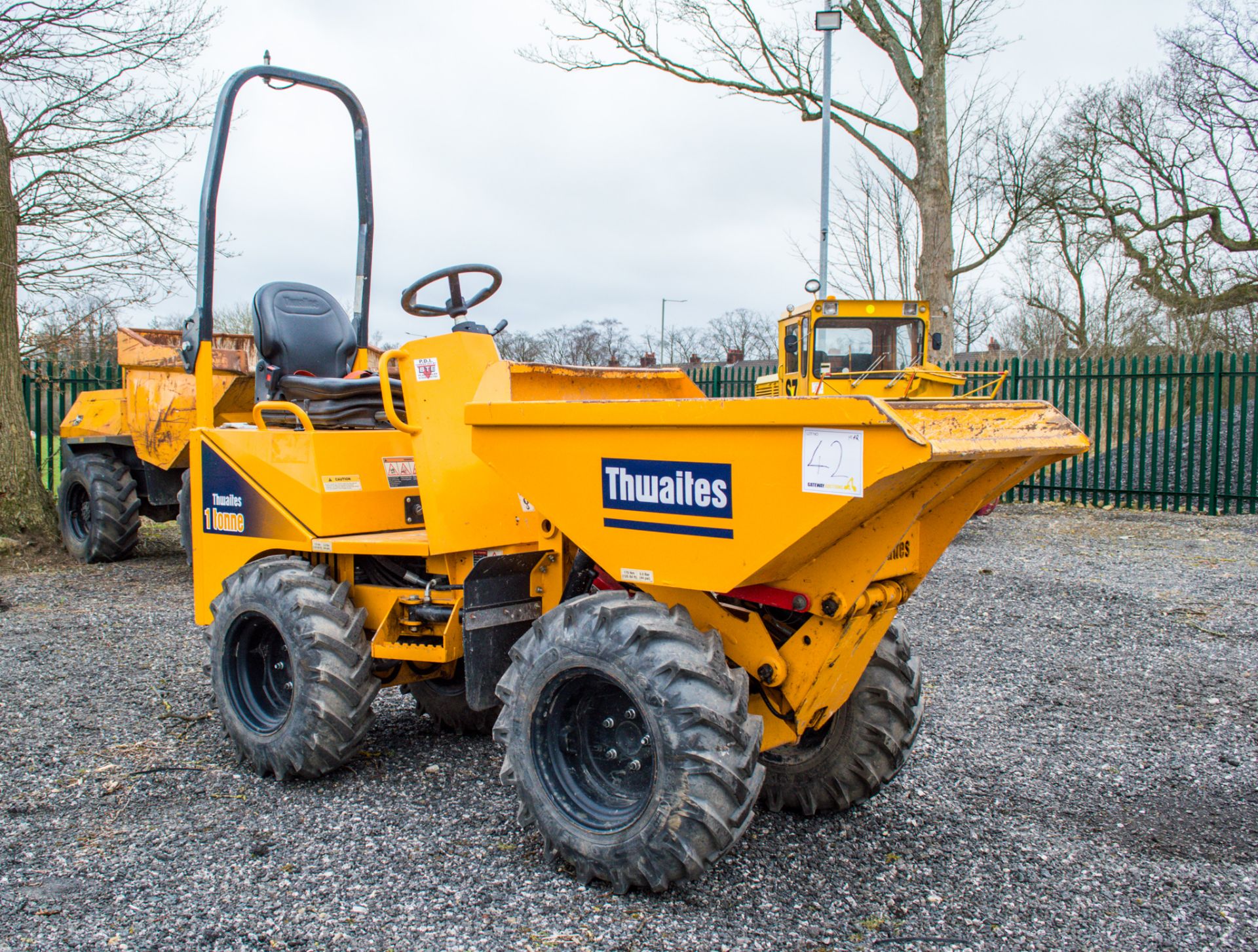 Thwaites 1 tonne hi-tip dumper Year: 2017 Recorded Hours: 227 S/N: 717D9589 - Image 2 of 18